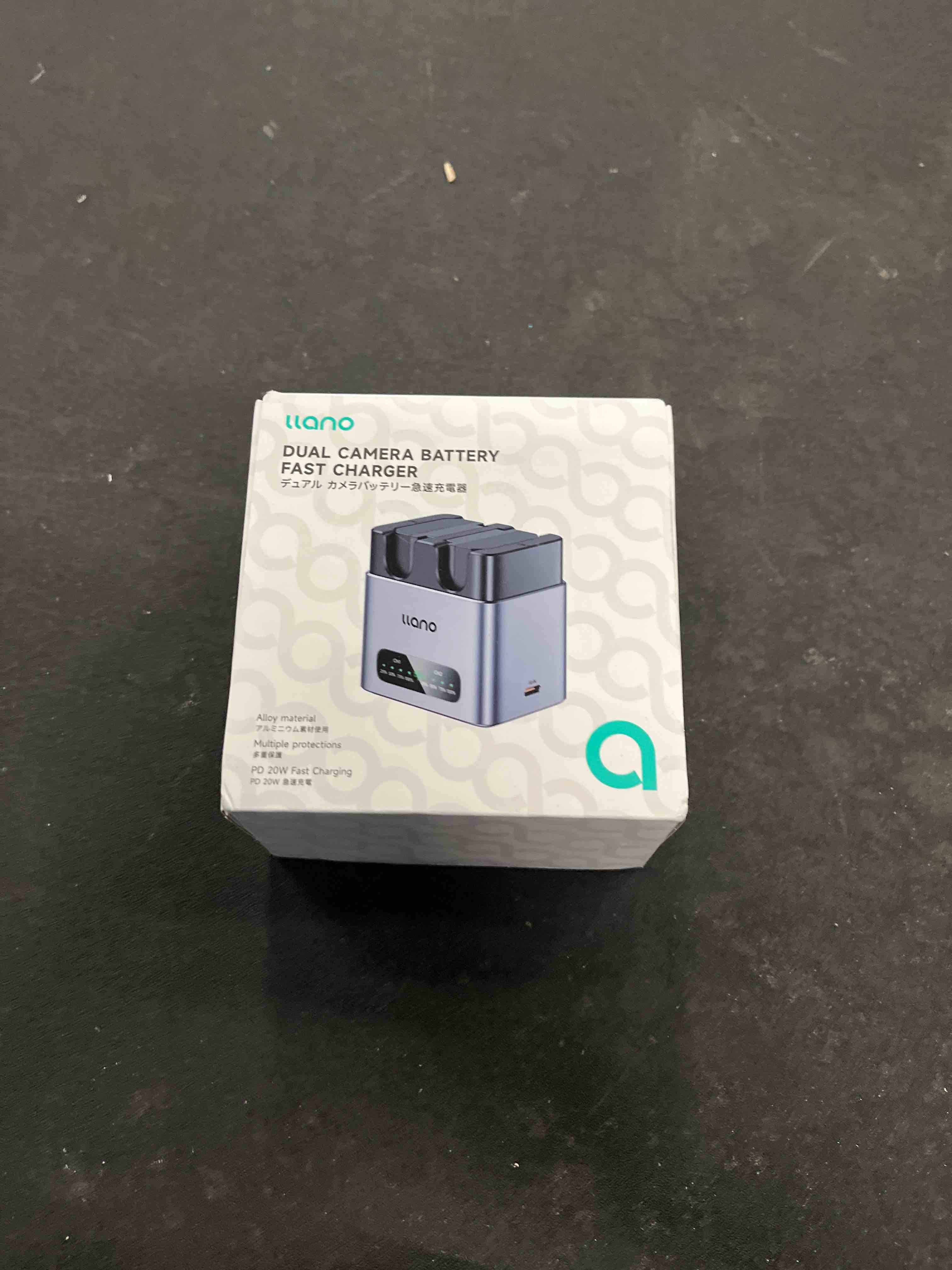 Condition photo showing Good Condition for llano np-w126s camera battery 20w fast 2-slot charger for fujifilm x100vi x100v xt30ii xm5 xt30 x100f xt3 xt2 xe4 xa7 x-pro3 xt2 xt200, heat dissipation cnc aluminum alloy body, led display-silver