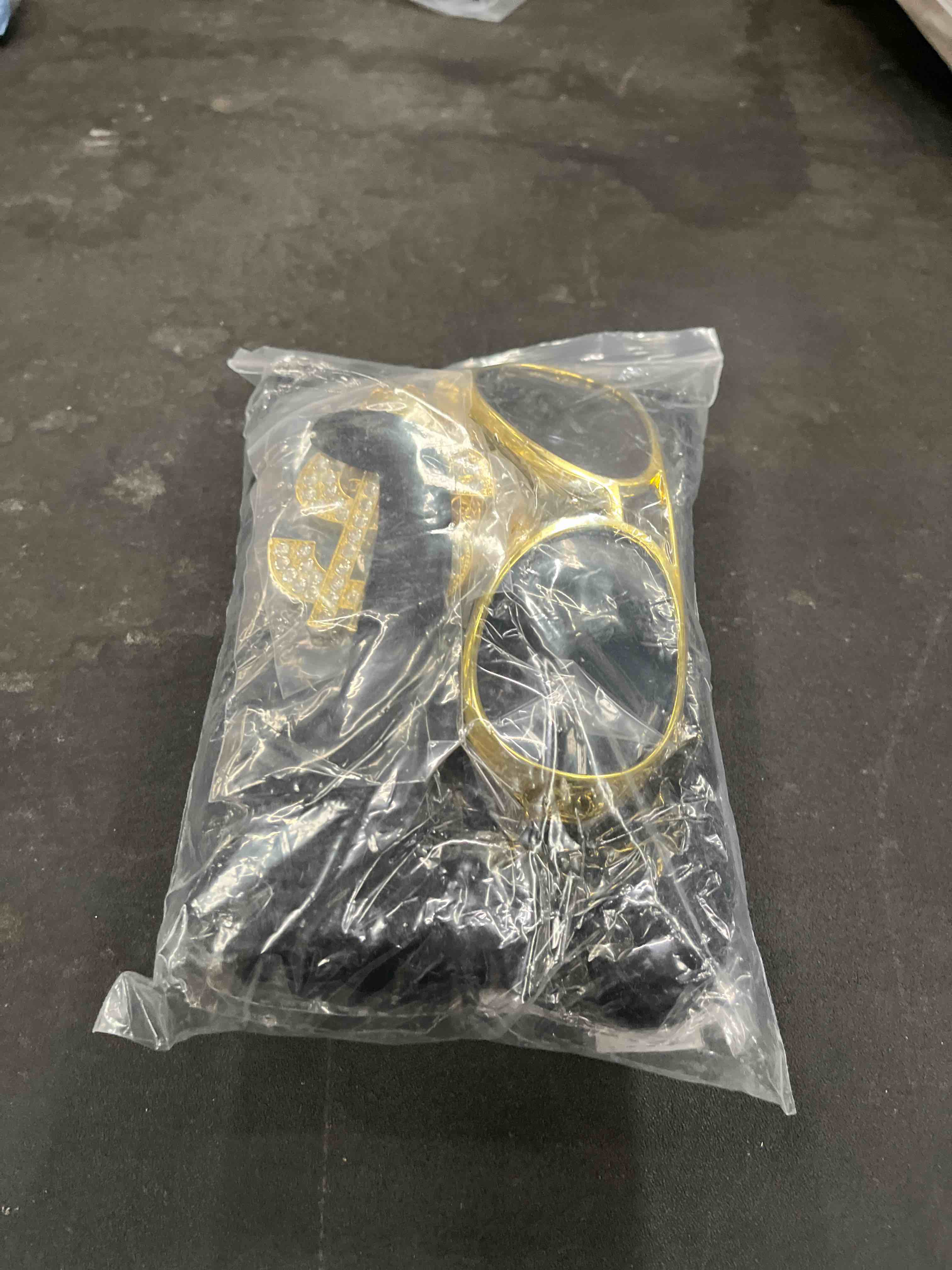 Condition photo showing Good Condition for afro wig 70s hip hop costume accessories set, fake gold chain for party, halloween christmas cosplay outfit