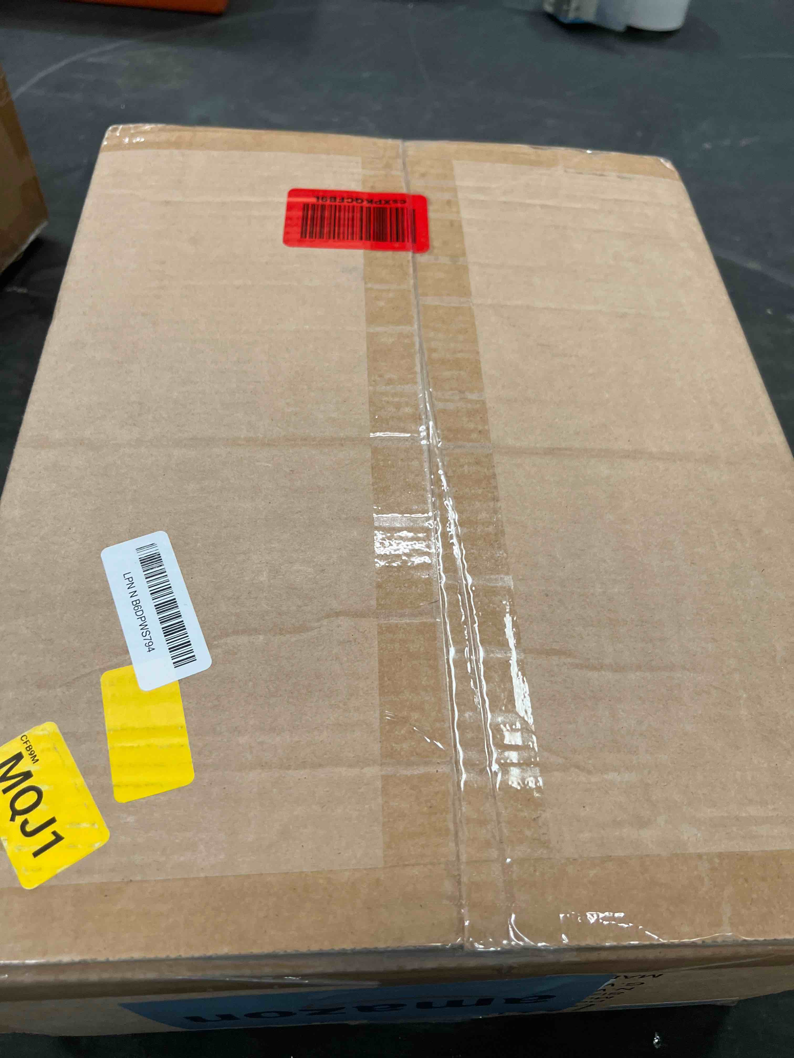 https://s3.amazonaws.com/lotting-images-prod/RustDustWanderlust/GRA4021746_1774551017079.jpeg