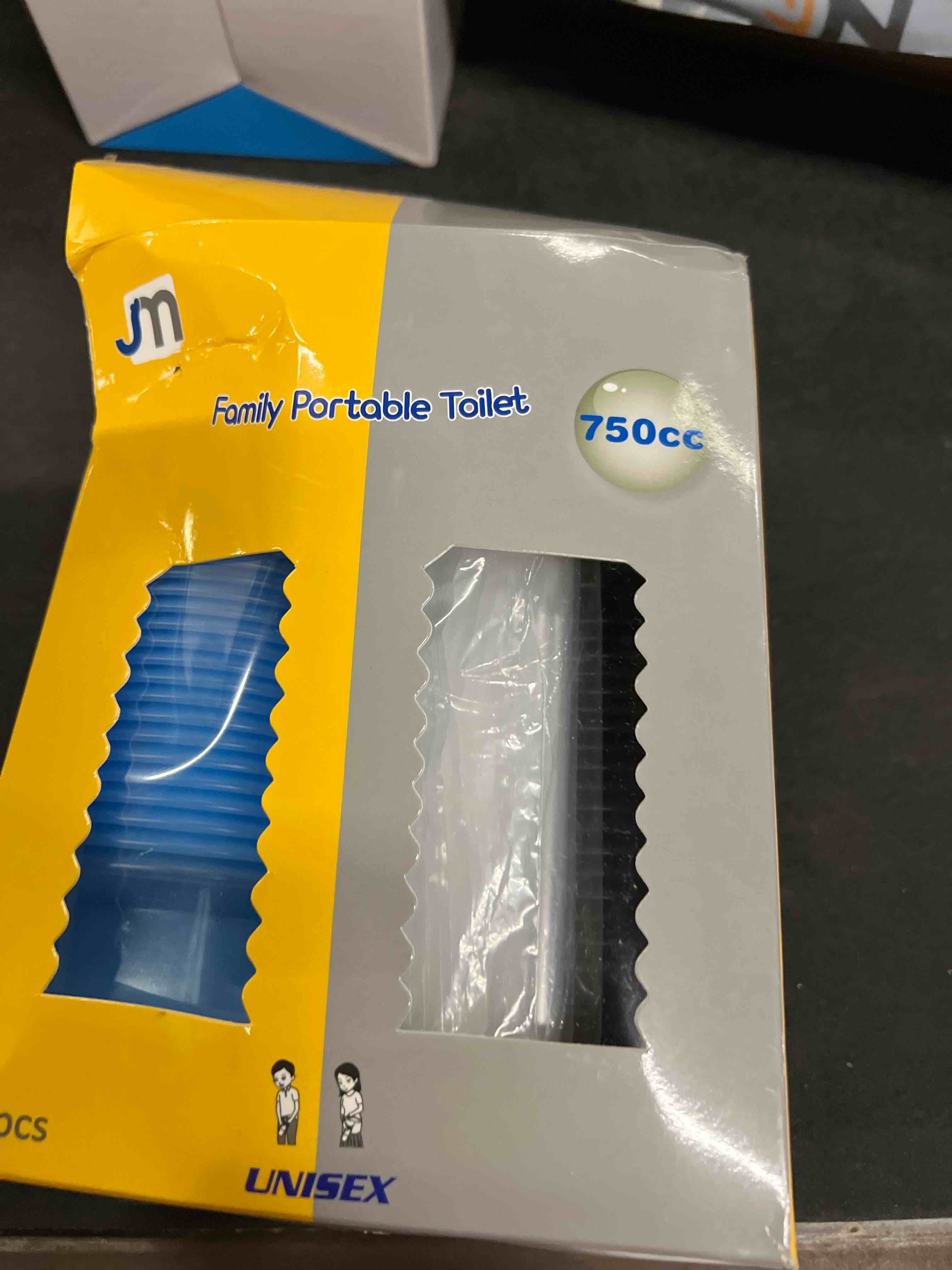 Condition photo showing Good Condition for pee bottles for men,collapsible urine bottle with disposable replacement bags,car pee bottle for men and women,750ml,leakproof,2-piece set emergency urinal for road trips,traffic jams and camping blue and black