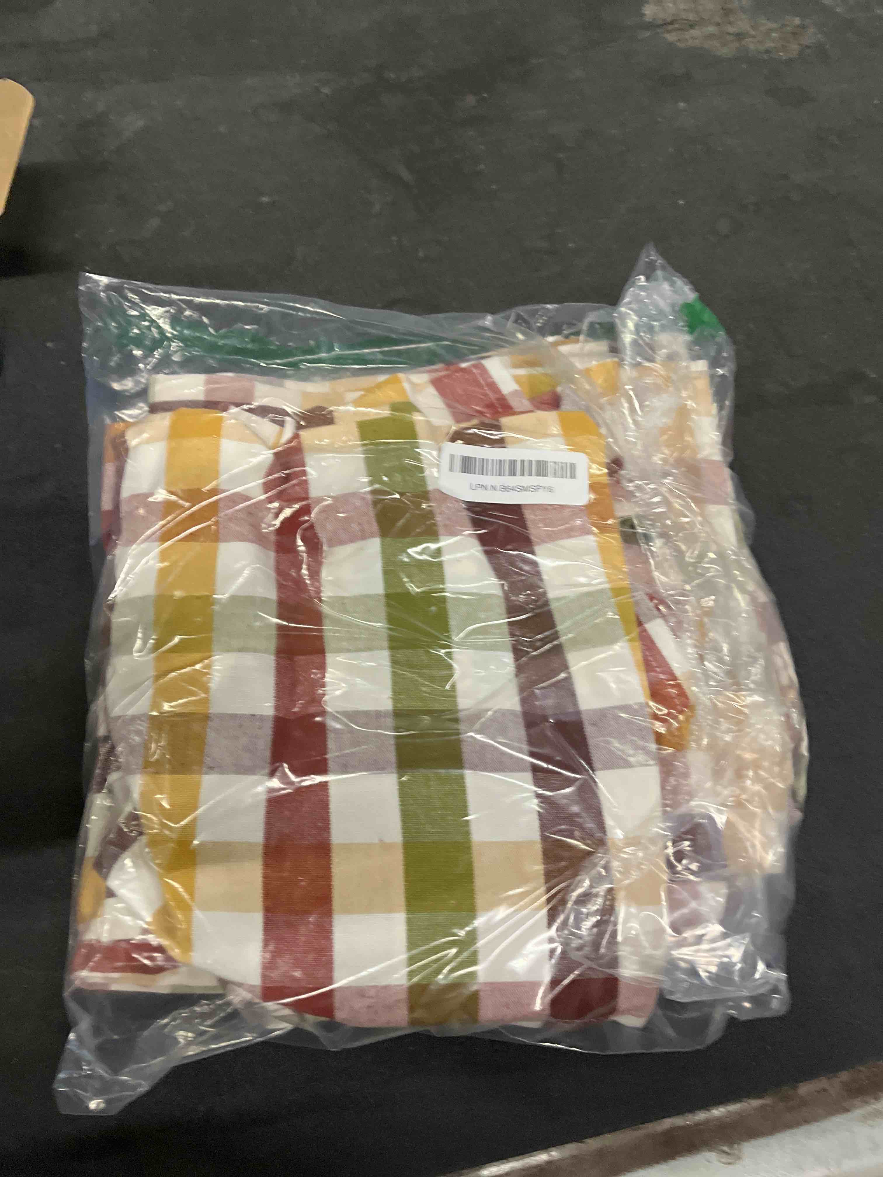 Condition photo showing Good Condition for urban villa cloth napkins harvest checks dinner napkins set of 12 20x20 100% cotton absorbent washable durable reusable cloth napkins ideal for farmhouse party thanksgiving harvest fall dinner napkins harvest checks 20" x 20" (set of 12)