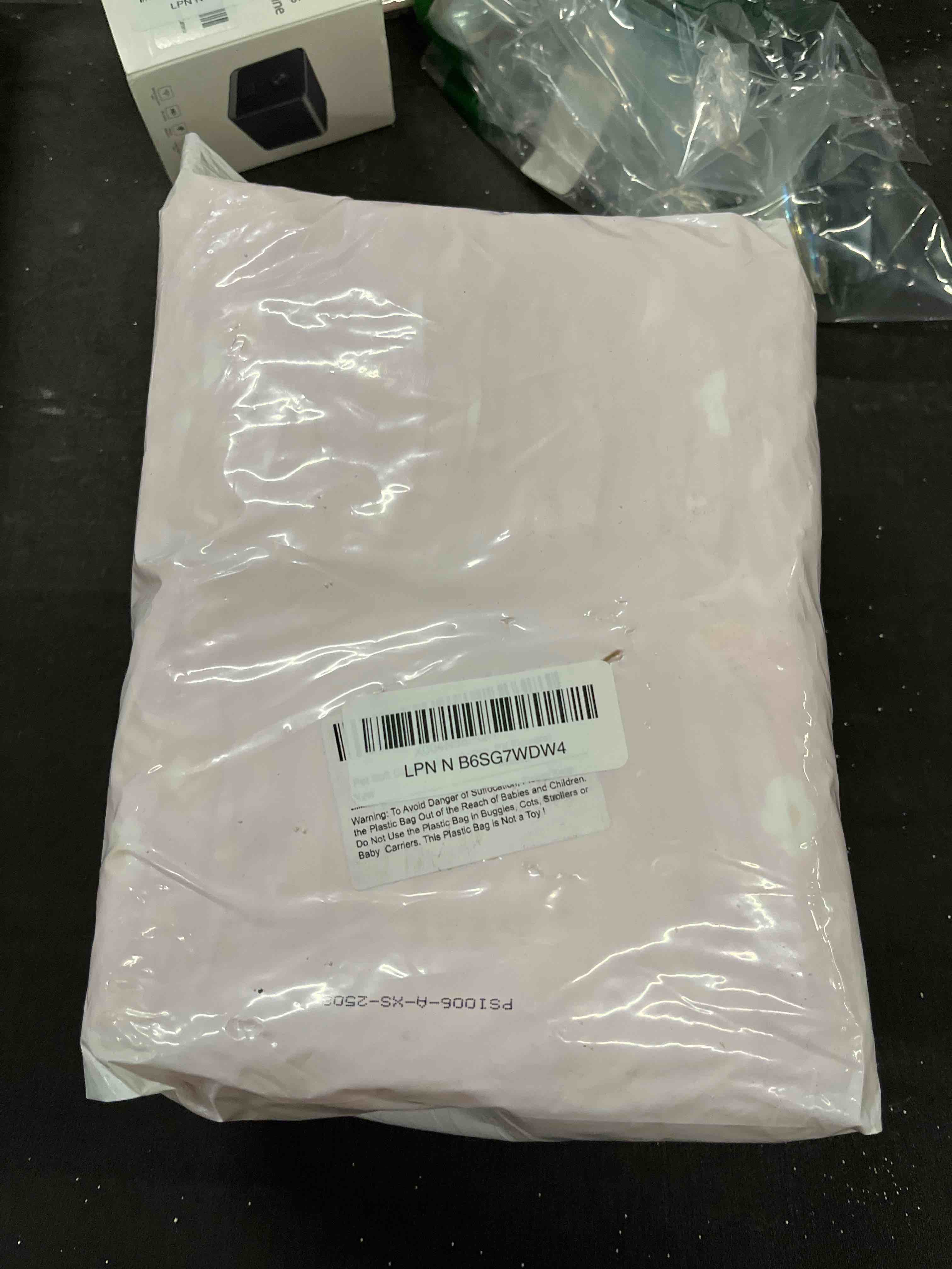 Condition photo showing Good Condition for pet soft disposable cat diapers - diaper for female & male cats, puppy doggie diapers for female dogs with adjustable foam tail hole, x-small (24pcs, pk flowers) pink flowers x-small (24counts)
