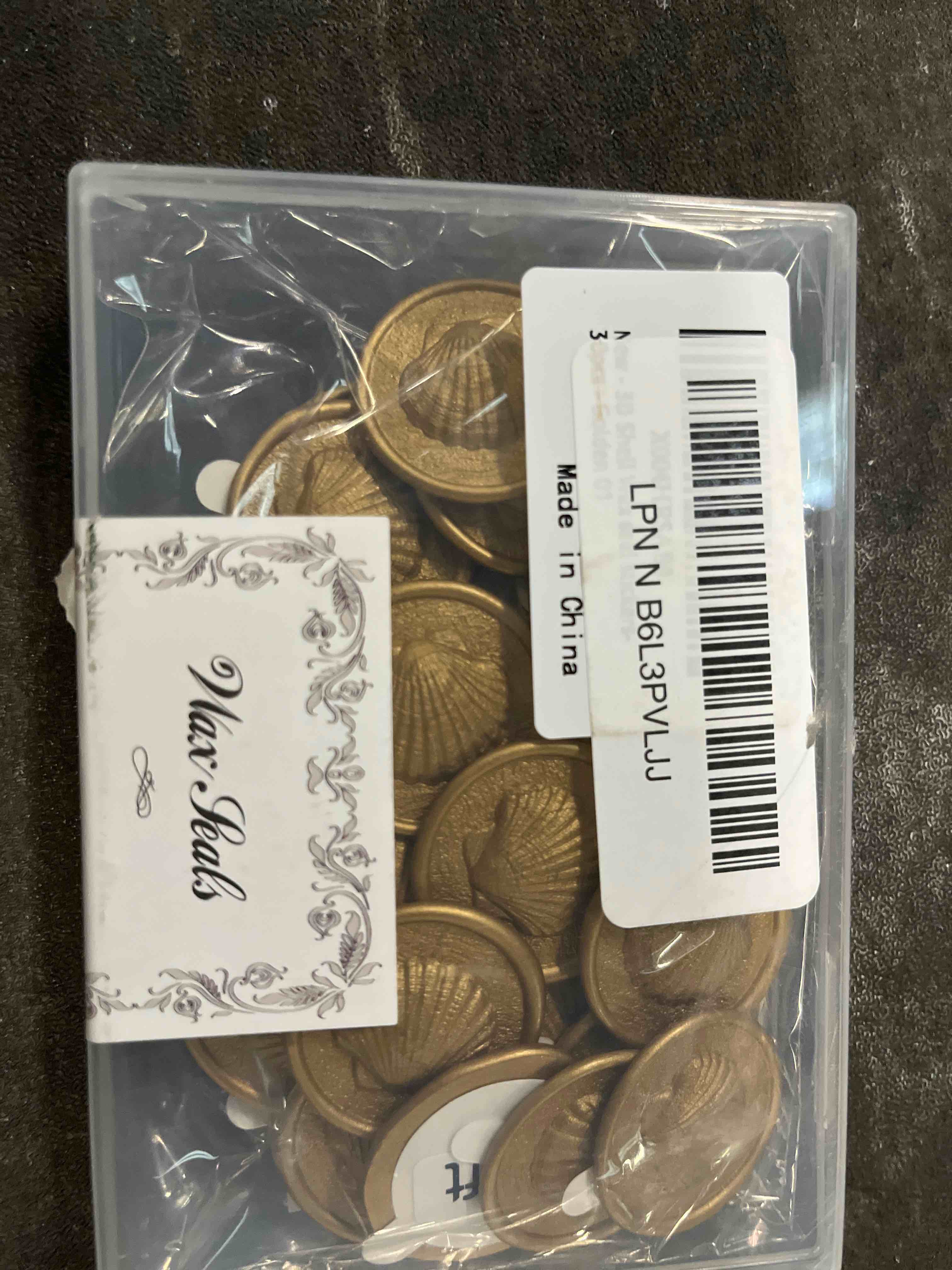 Condition photo showing Good Condition for nuvretk 30pcs gold wax seal stickers – handmade thick 3d shell design, self-adhesive real wax seals for envelopes, invitations & packaging gold shell-30 30