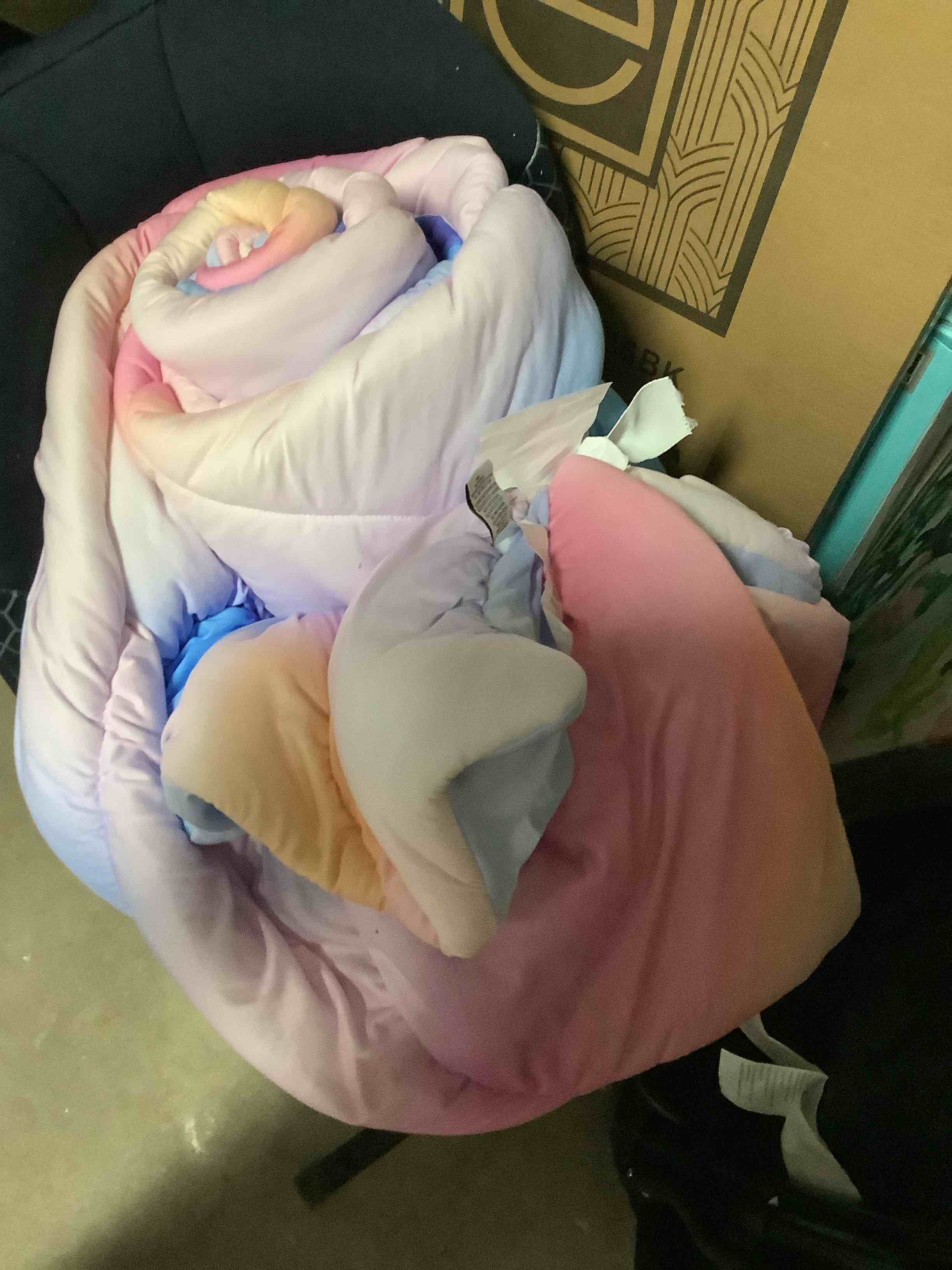 Condition photo showing Good Condition for Prism Twin Gradient Puff Comforter