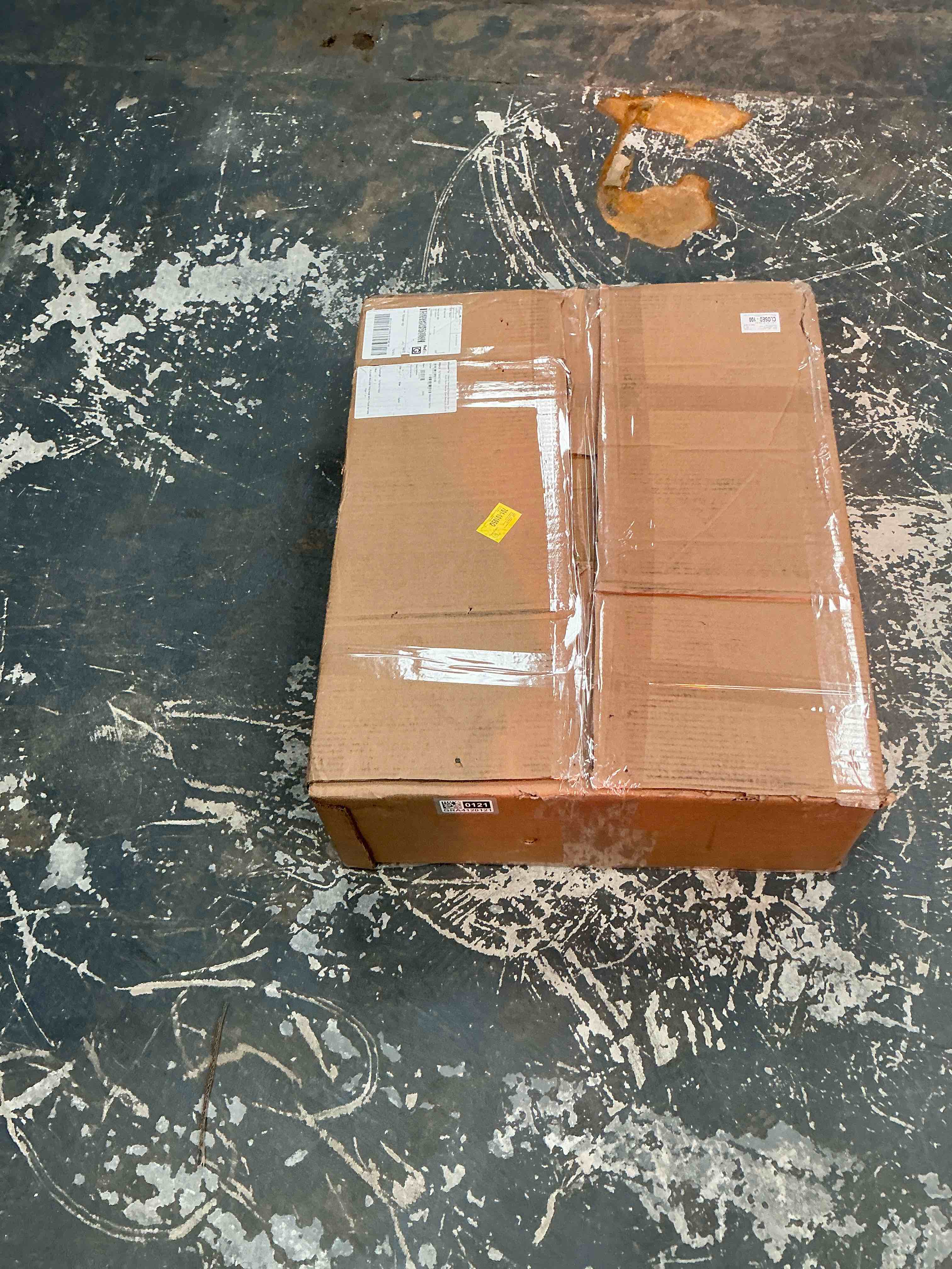 Condition photo showing Good Condition for CREAM COLORED UPHOLSTERED PIECE OF SECTIONAL