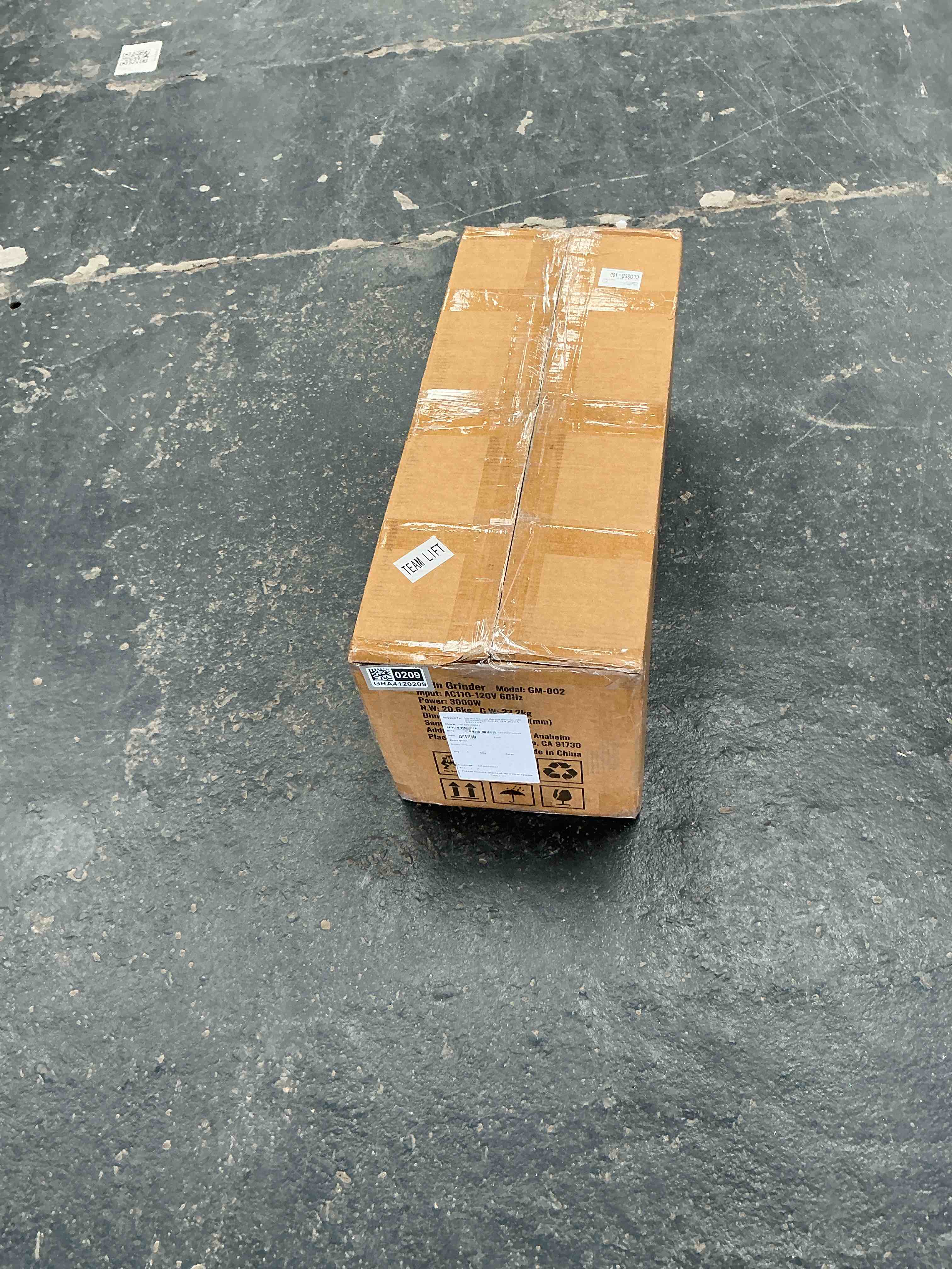 Condition photo showing Good Condition for VEVOR, GRAIN GRINDER