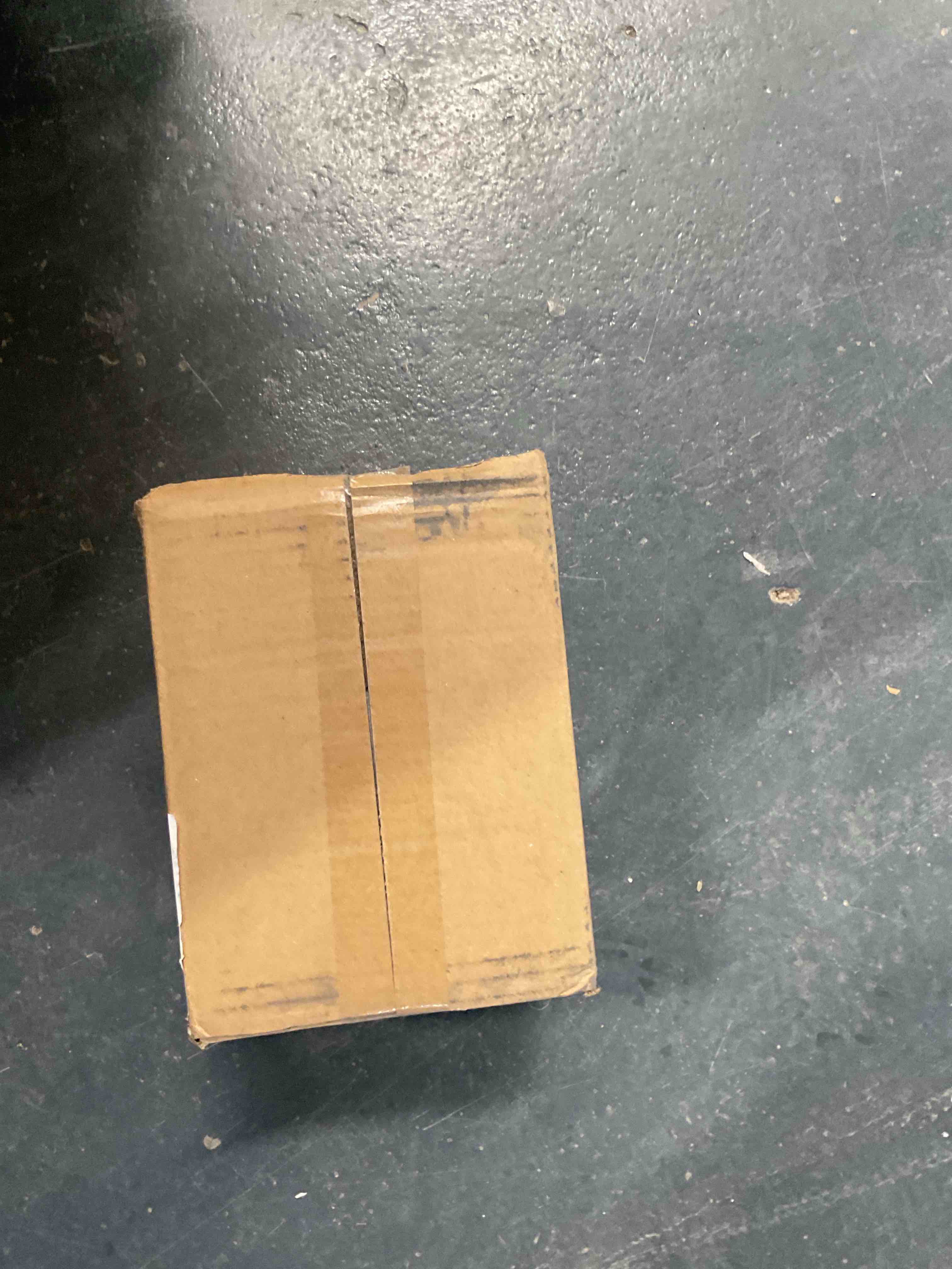 Condition photo showing Good Condition for Kissi Giraffe 3 Piece Urn Set