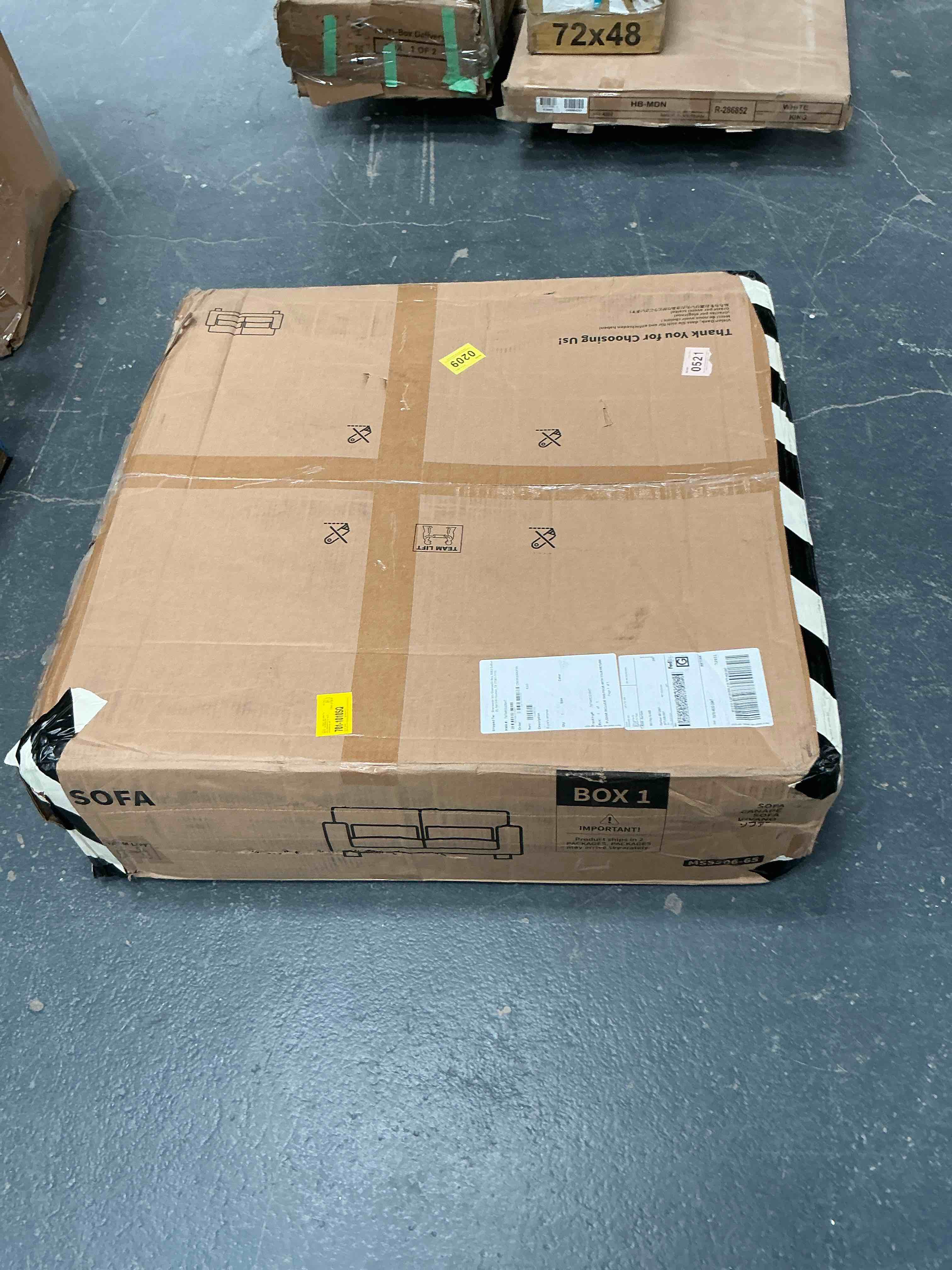 Condition photo showing Good Condition for Modern Sofa With Removable Washable Linen Fabric Cover, Upholstered Couch With Deep Seats And Wide Armrests For Living Room