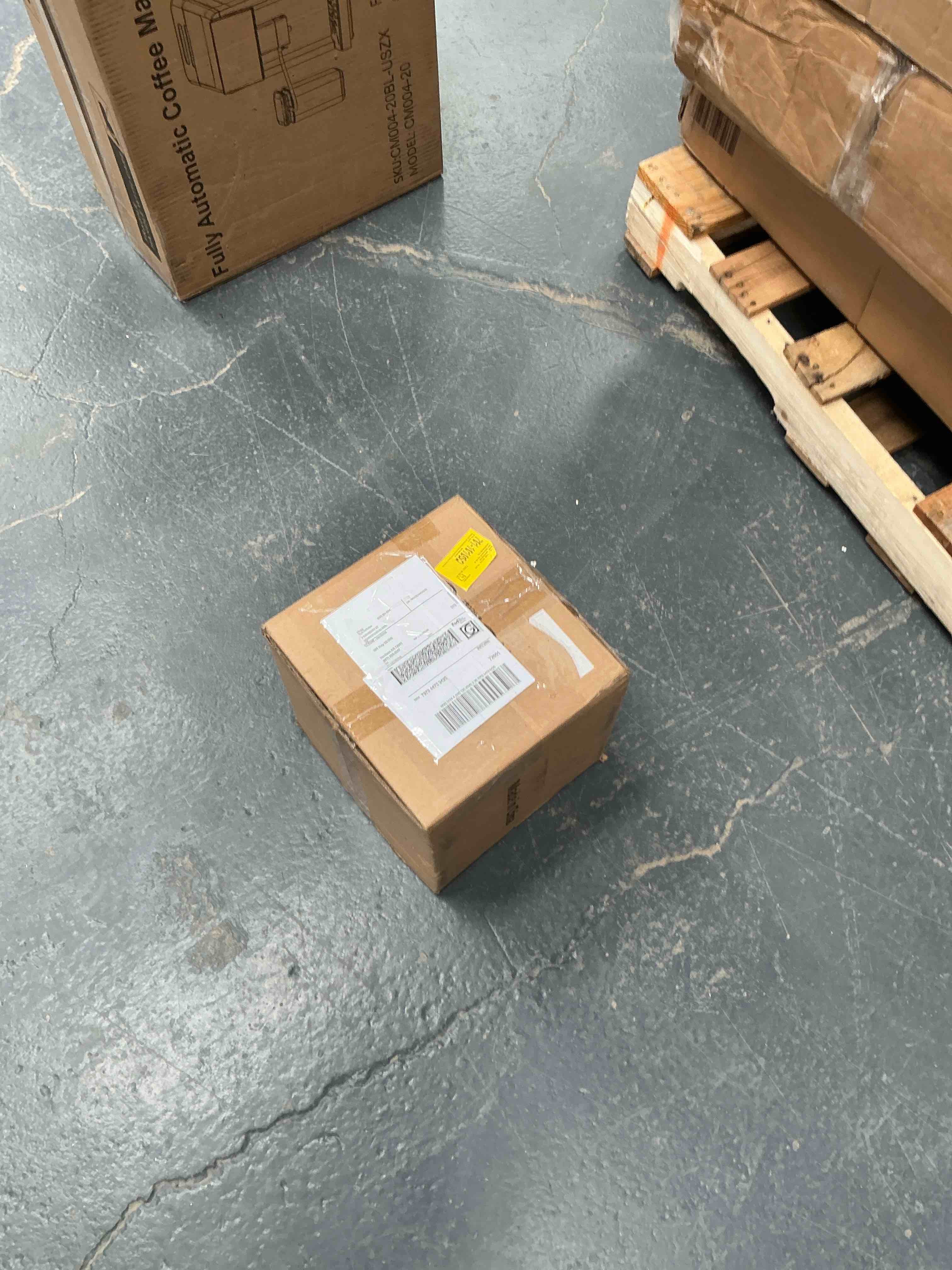 Condition photo showing Good Condition for 1-light Gold Wall Sconces Bathroom Light Fixtures Vintage Wall Sconce Hallway Wall Light Fixtures