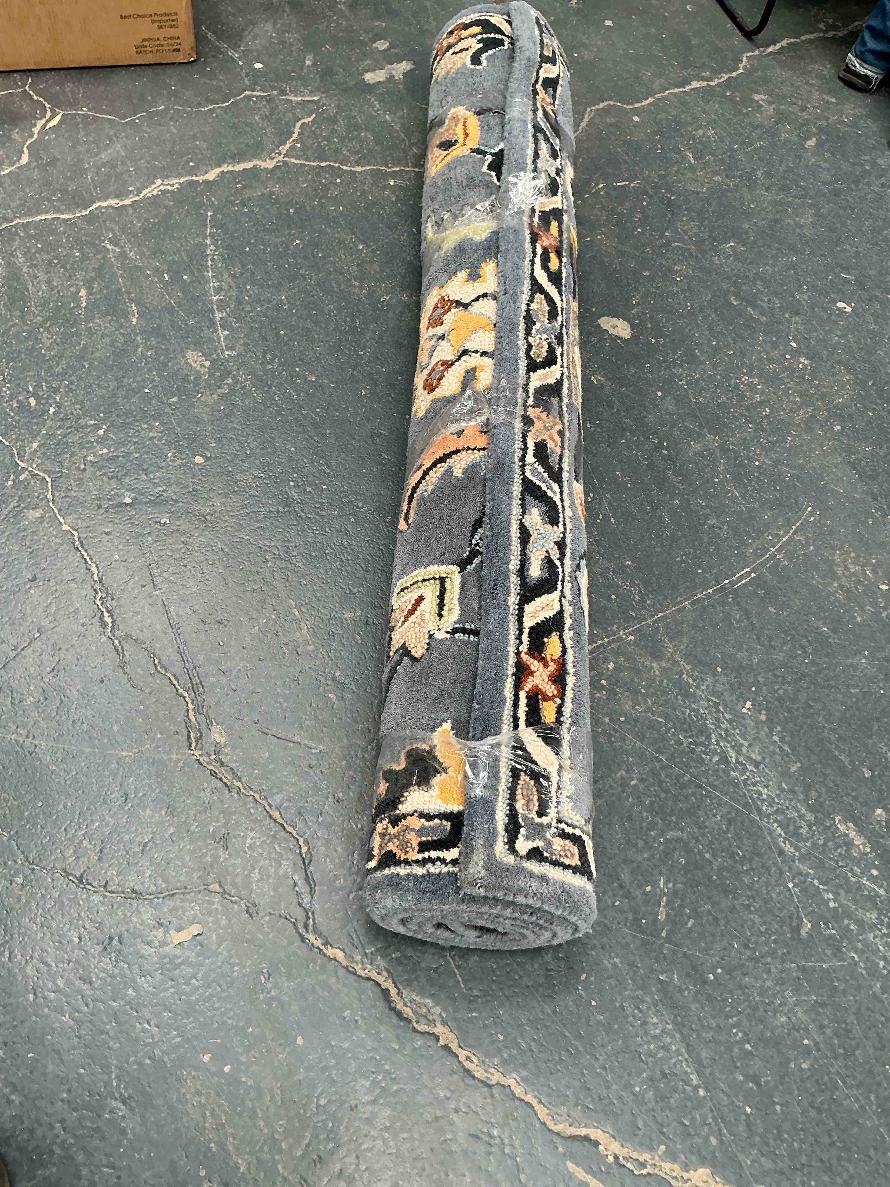 Condition photo showing Good Condition for Rug