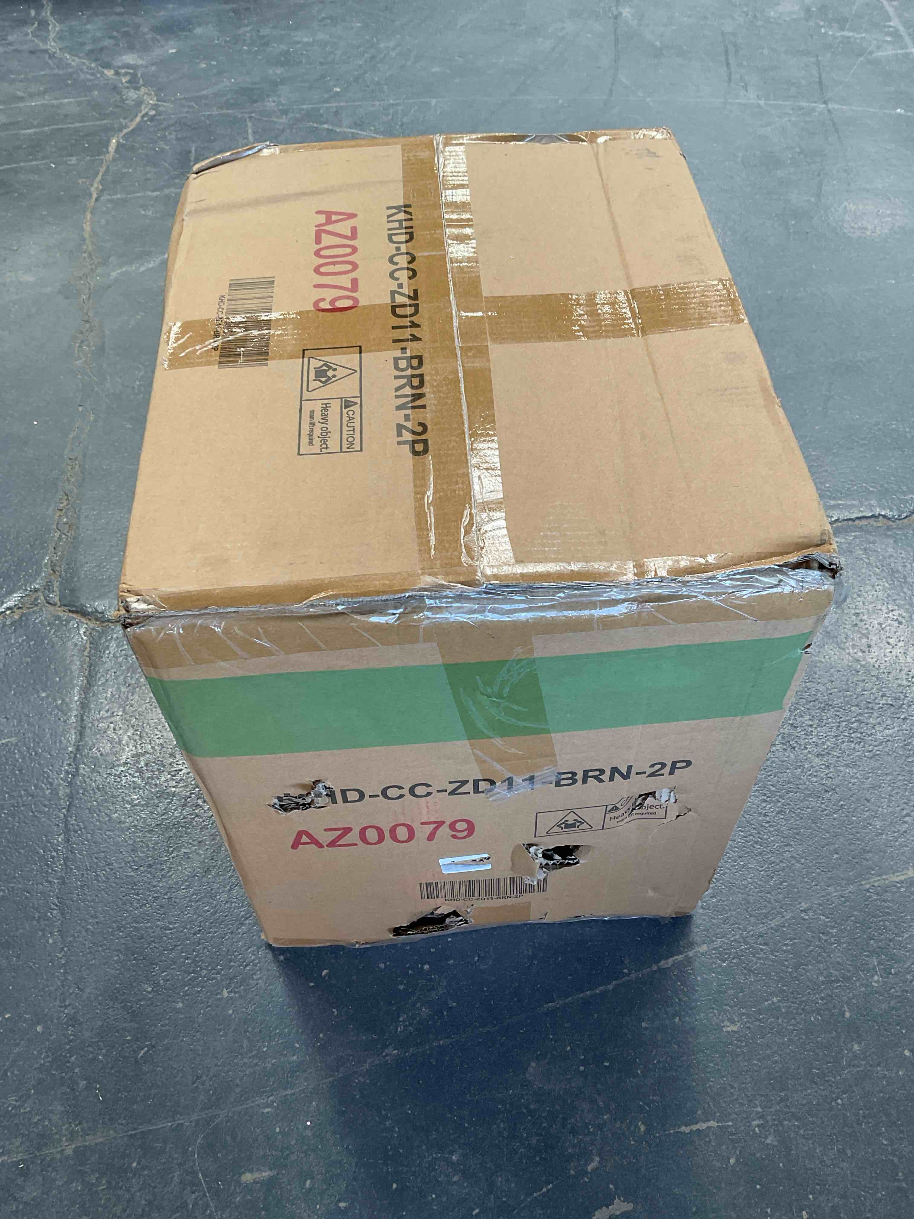 Condition photo showing Good Condition for 2 foldable lounge chairs