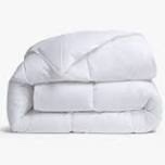 Condition photo showing Good Condition for parachute king comforter white