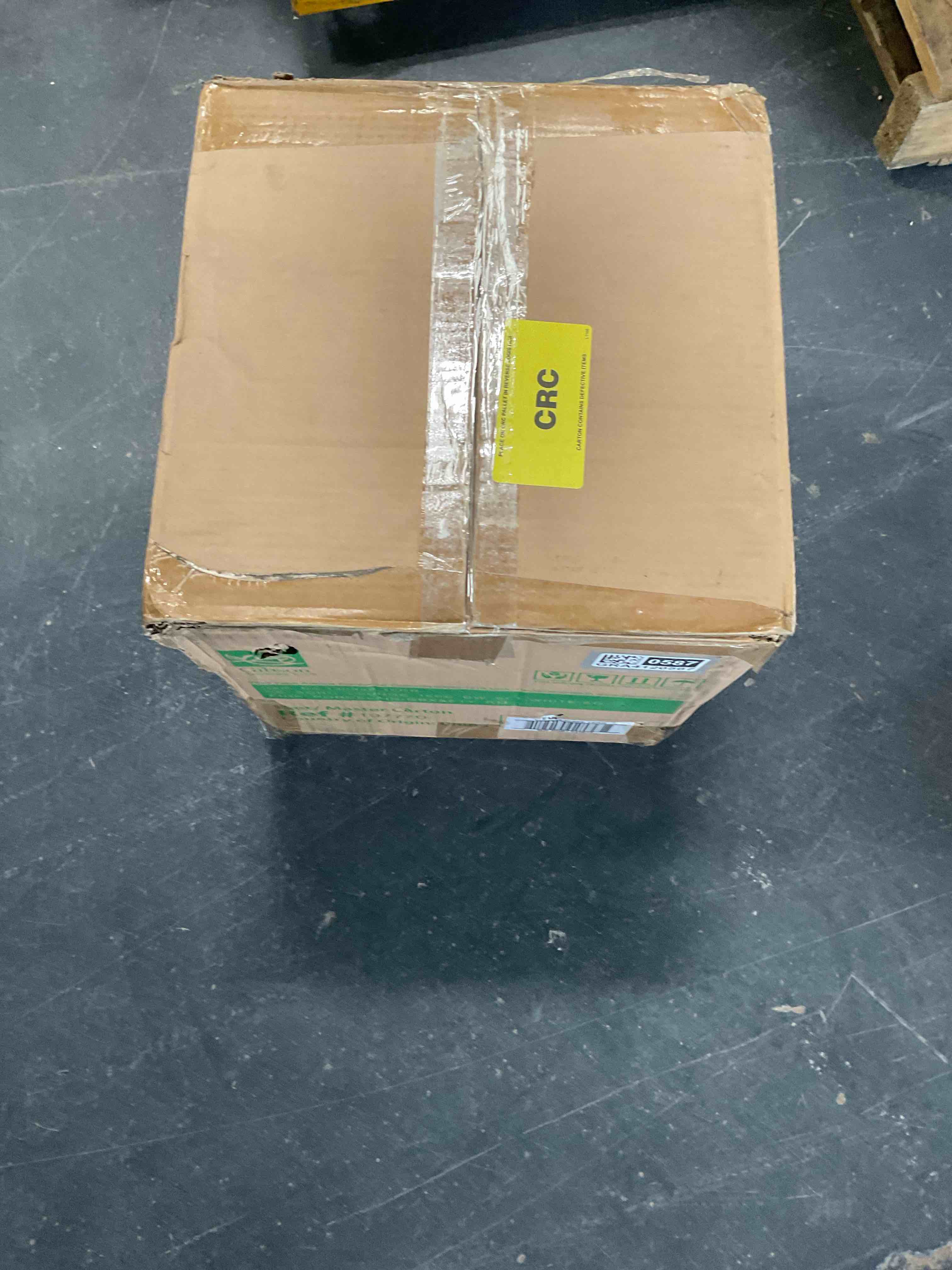 Condition photo showing Good Condition for Gibson elite 16 piece dinnerware set