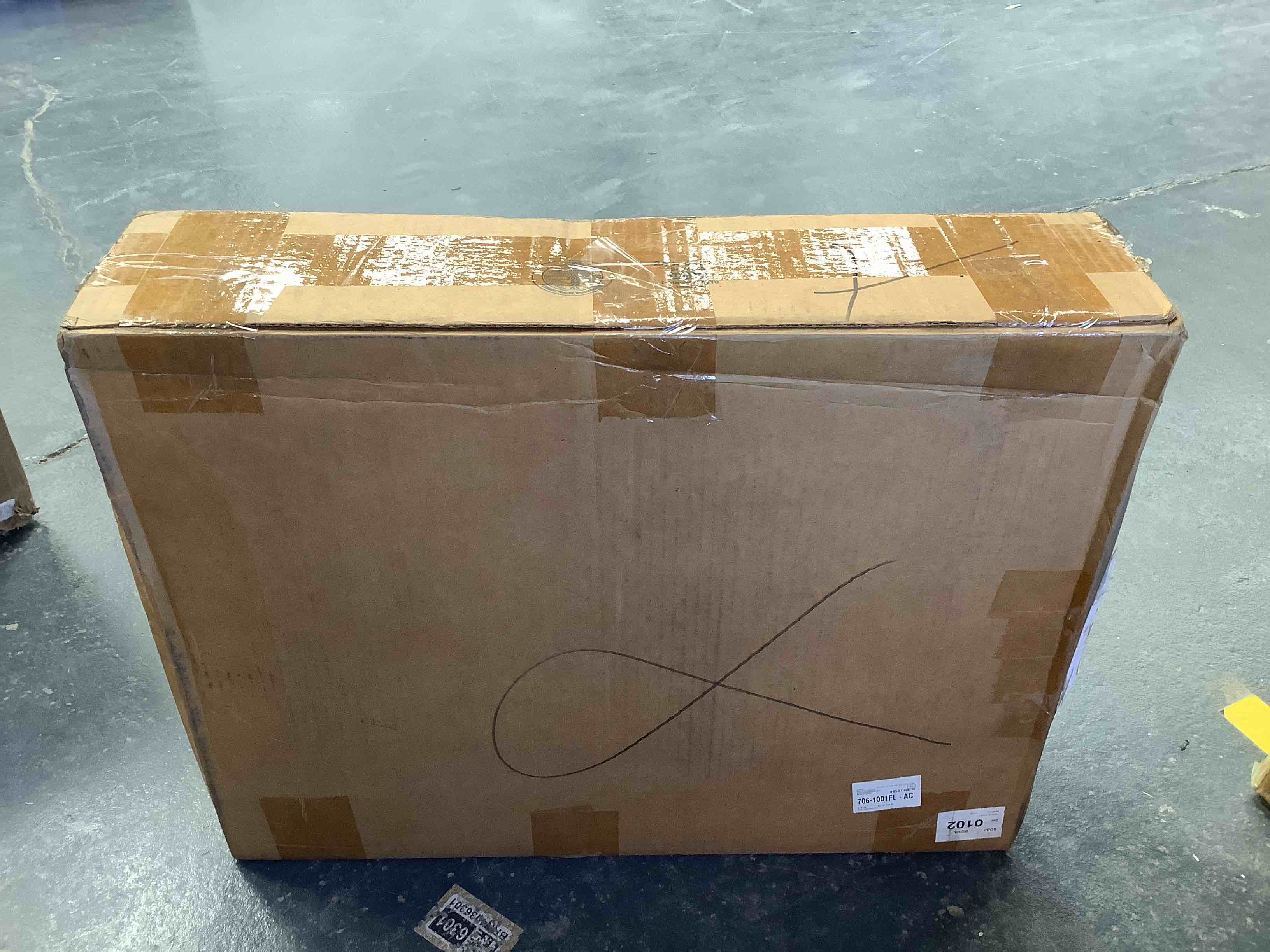 Condition photo showing Good Condition for RecPro rv window