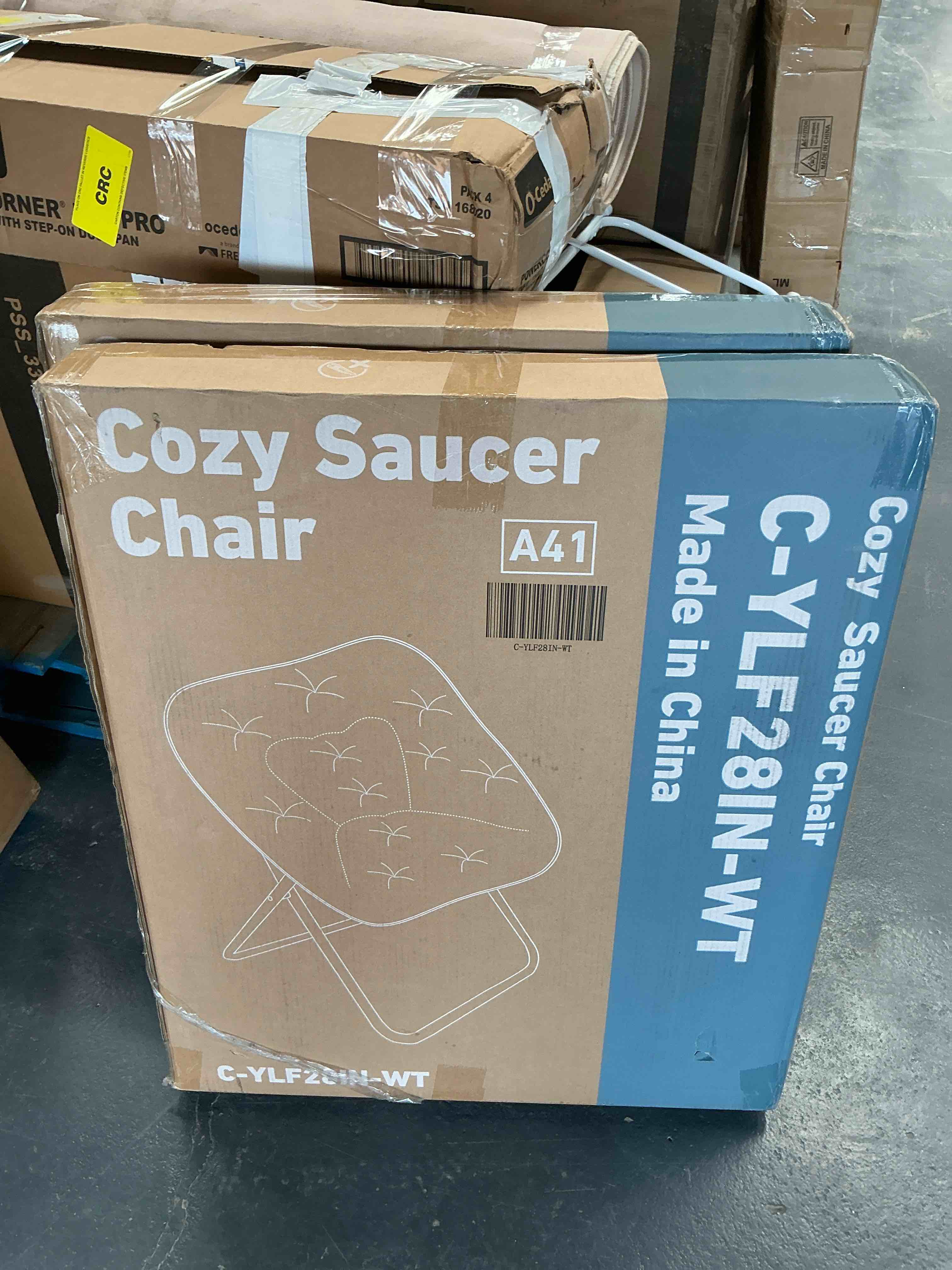 Condition photo showing Good Condition for cozy saucer chair