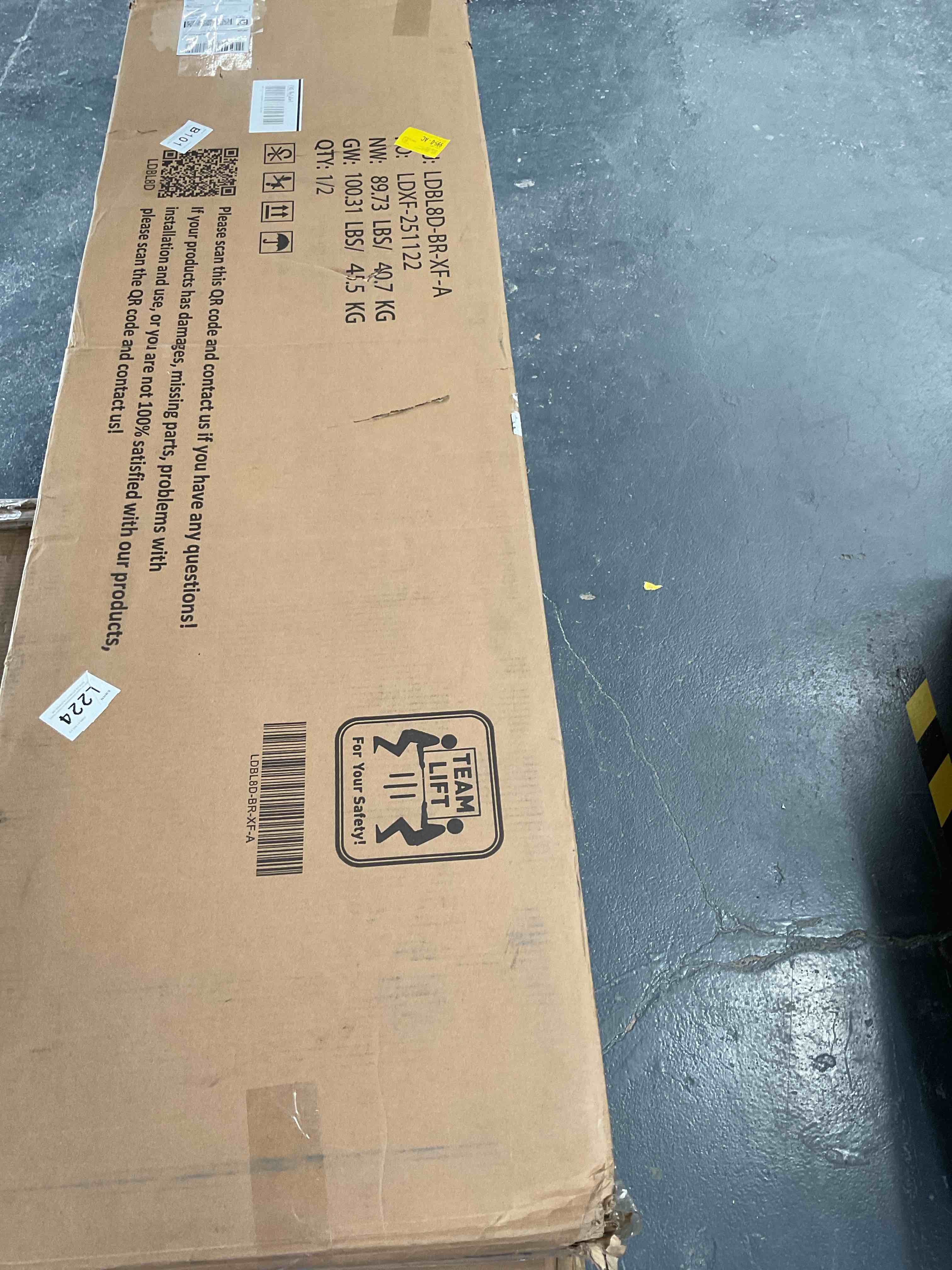 Condition photo showing Good Condition for grid 15 pair shoe rack