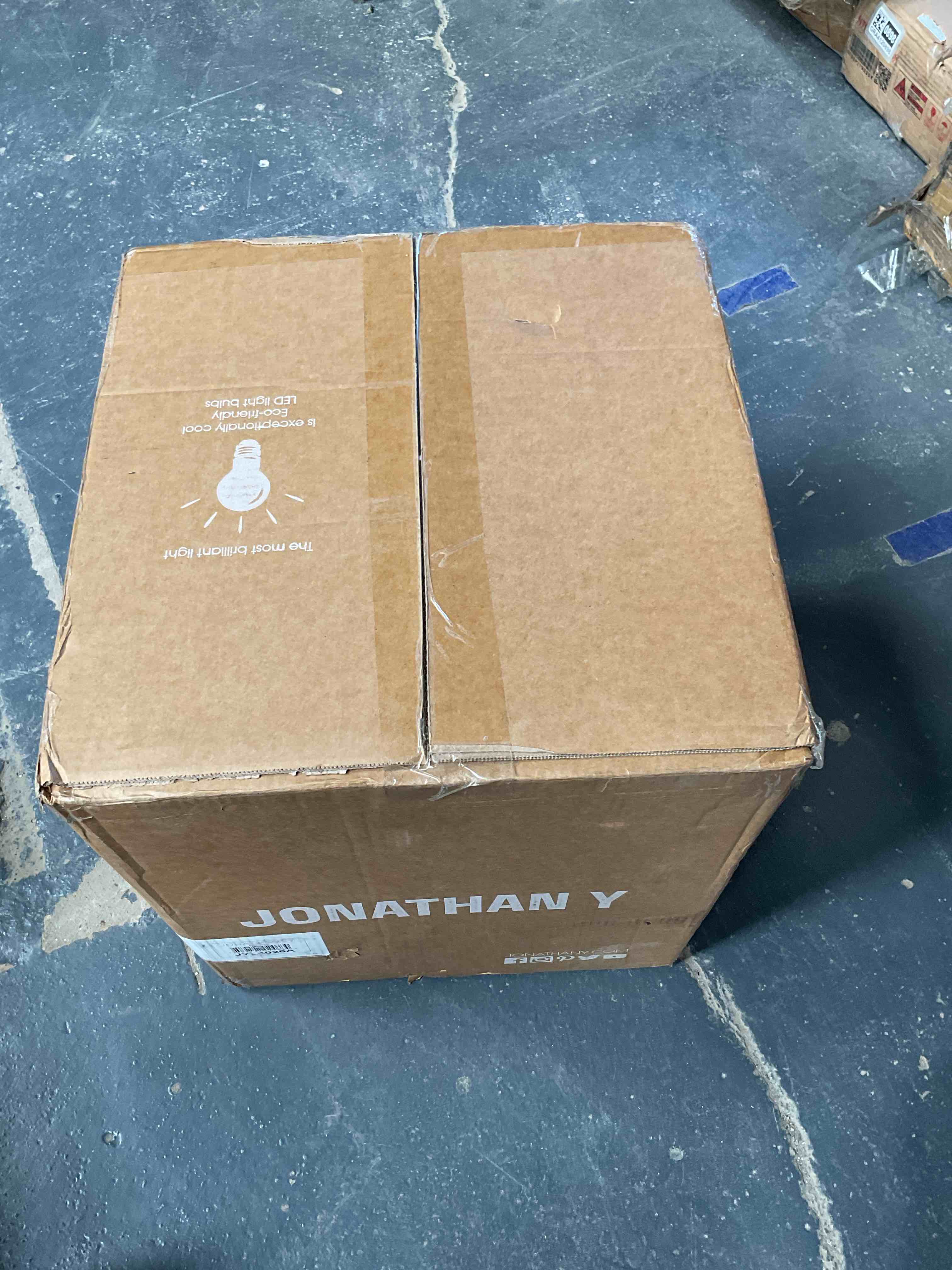 Condition photo showing Good Condition for herron 29" table lamp