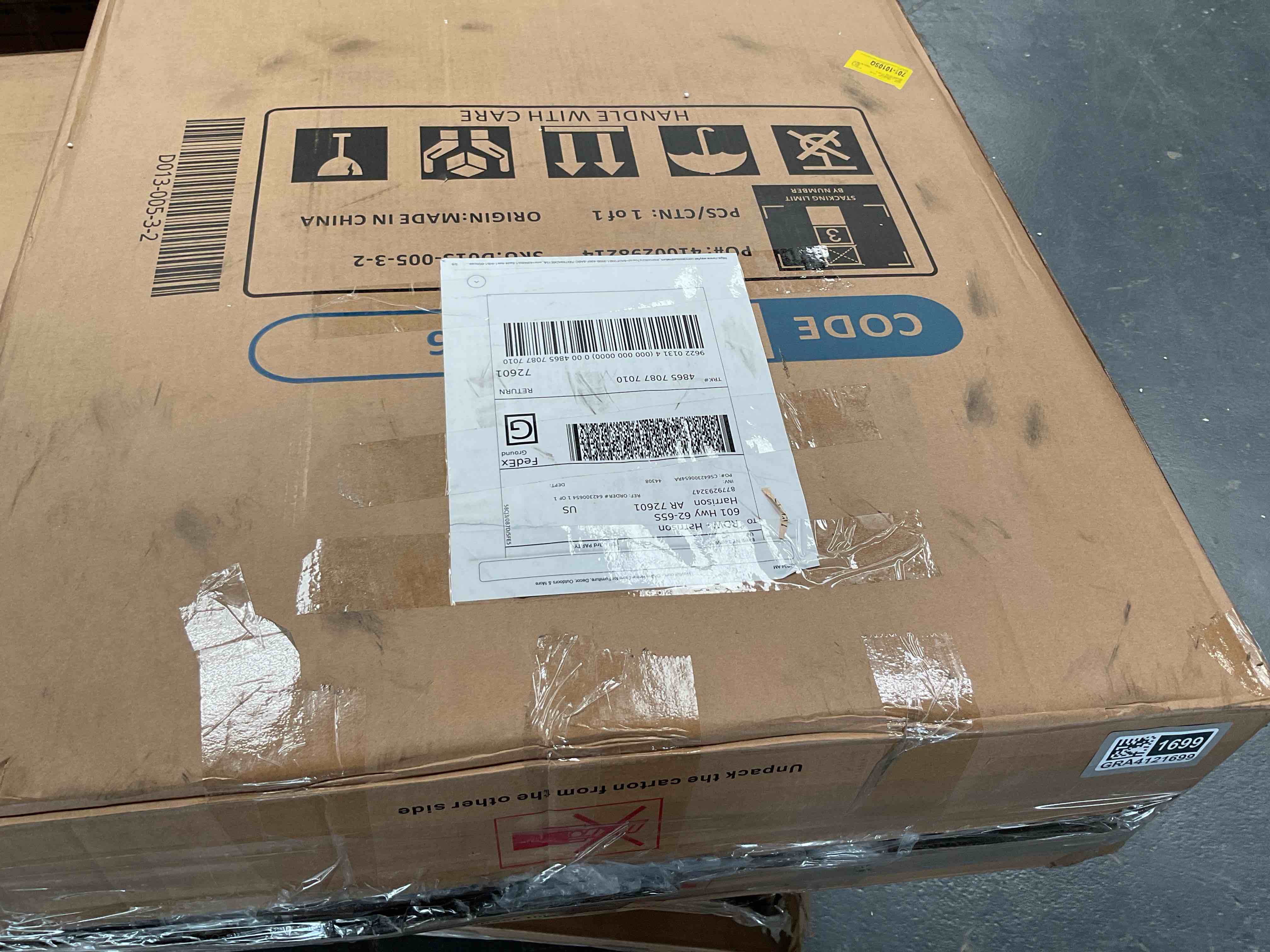 Condition photo showing Good Condition for brown leather chair