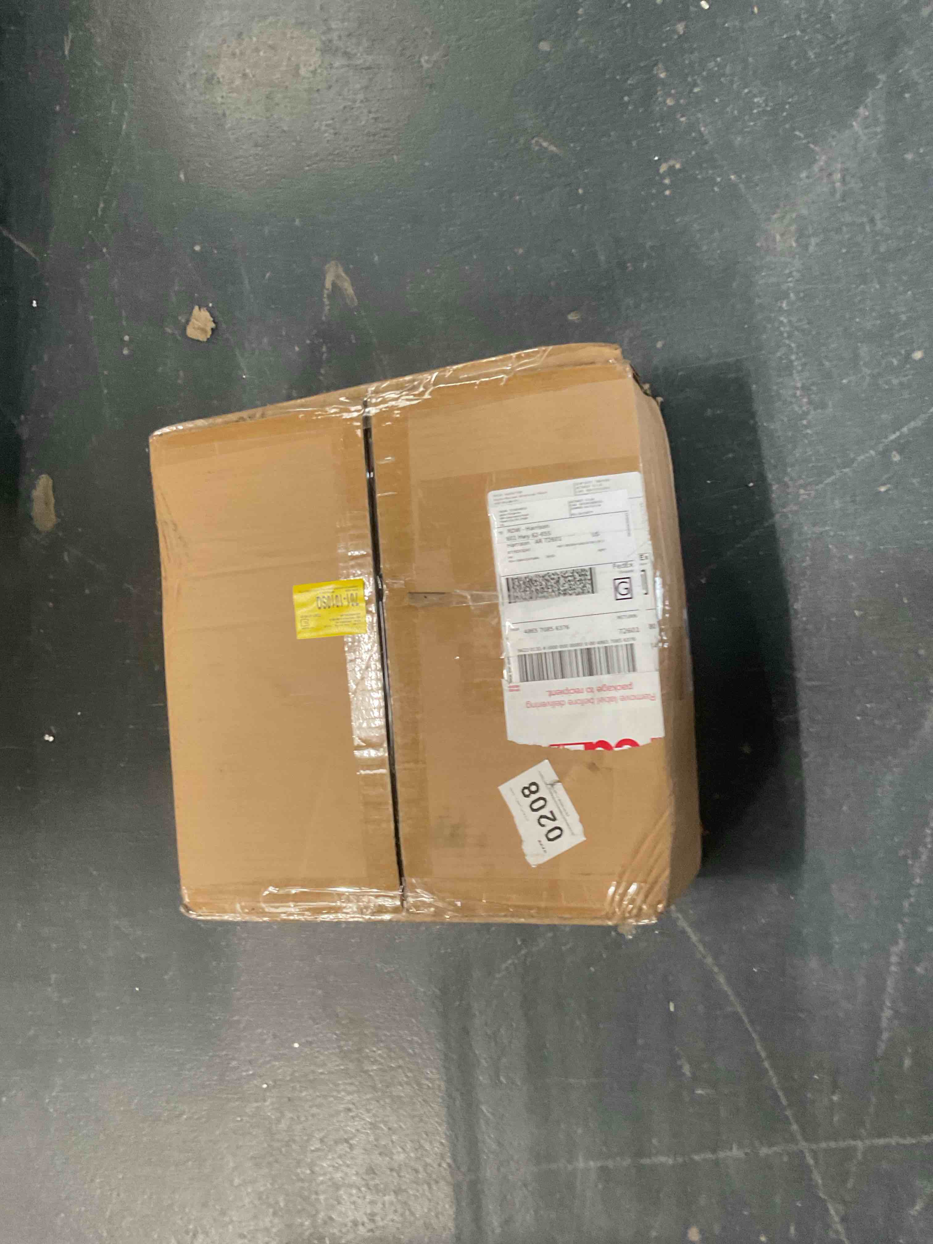 Condition photo showing Good Condition for  metal gold chandelier