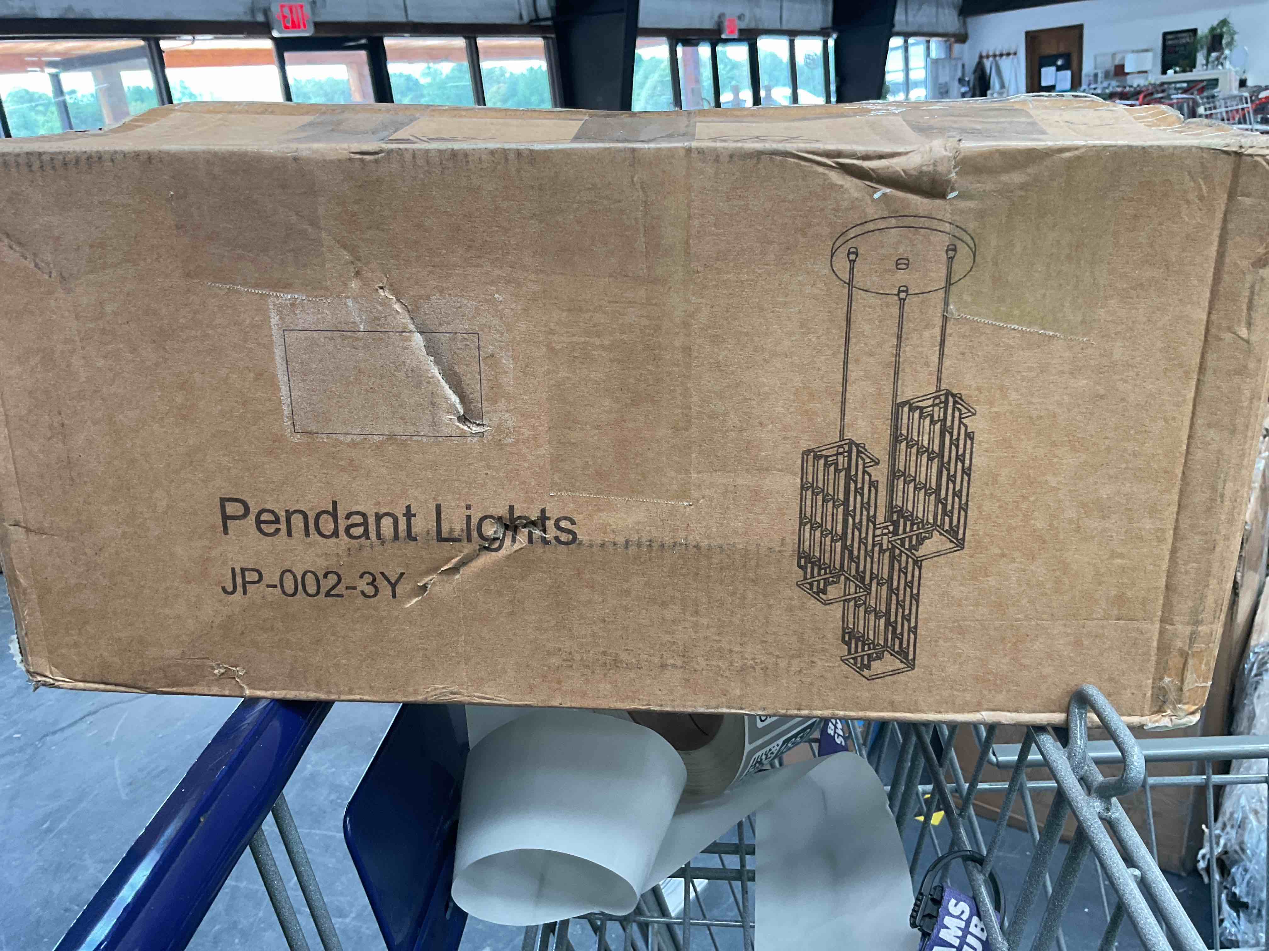 Condition photo showing Good Condition for pendant lights