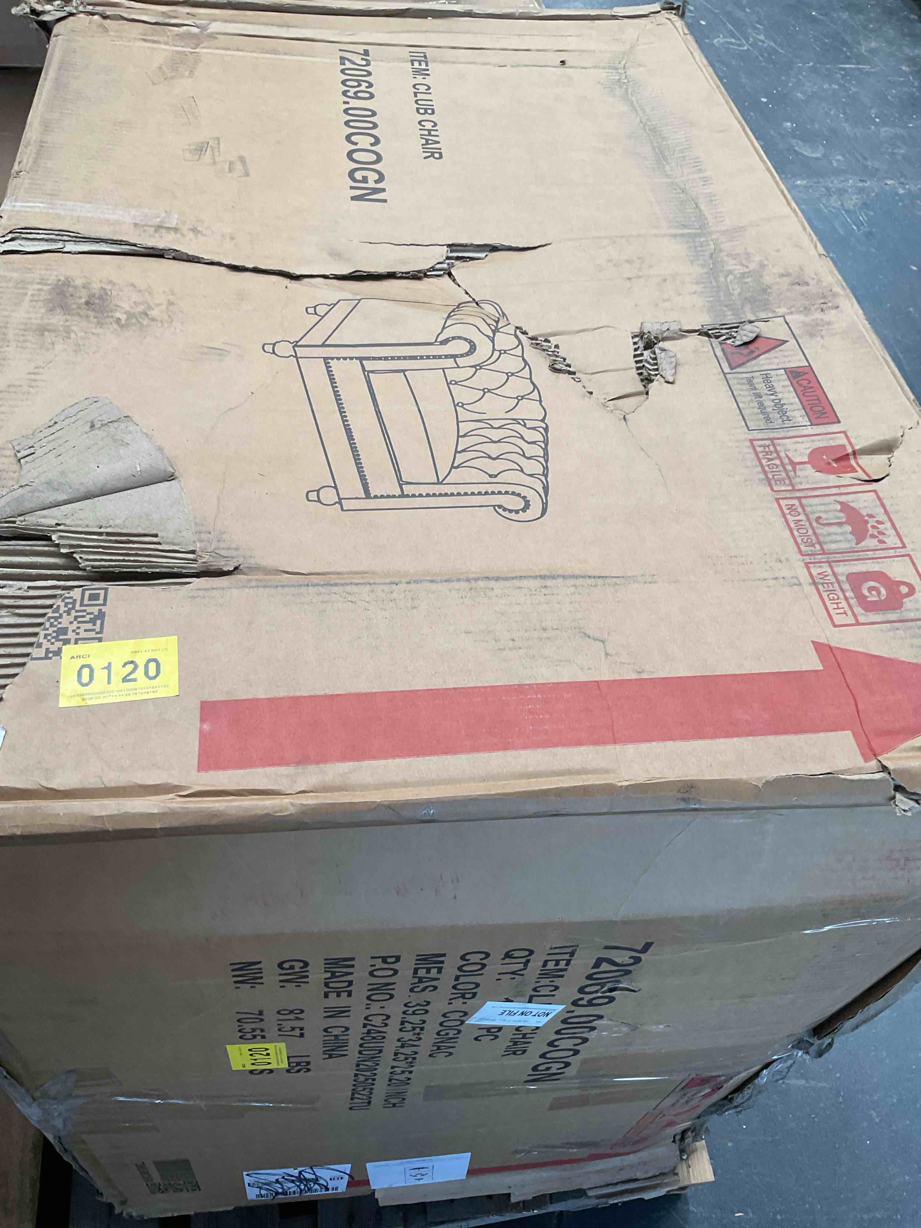 Condition photo showing Good Condition for club chair