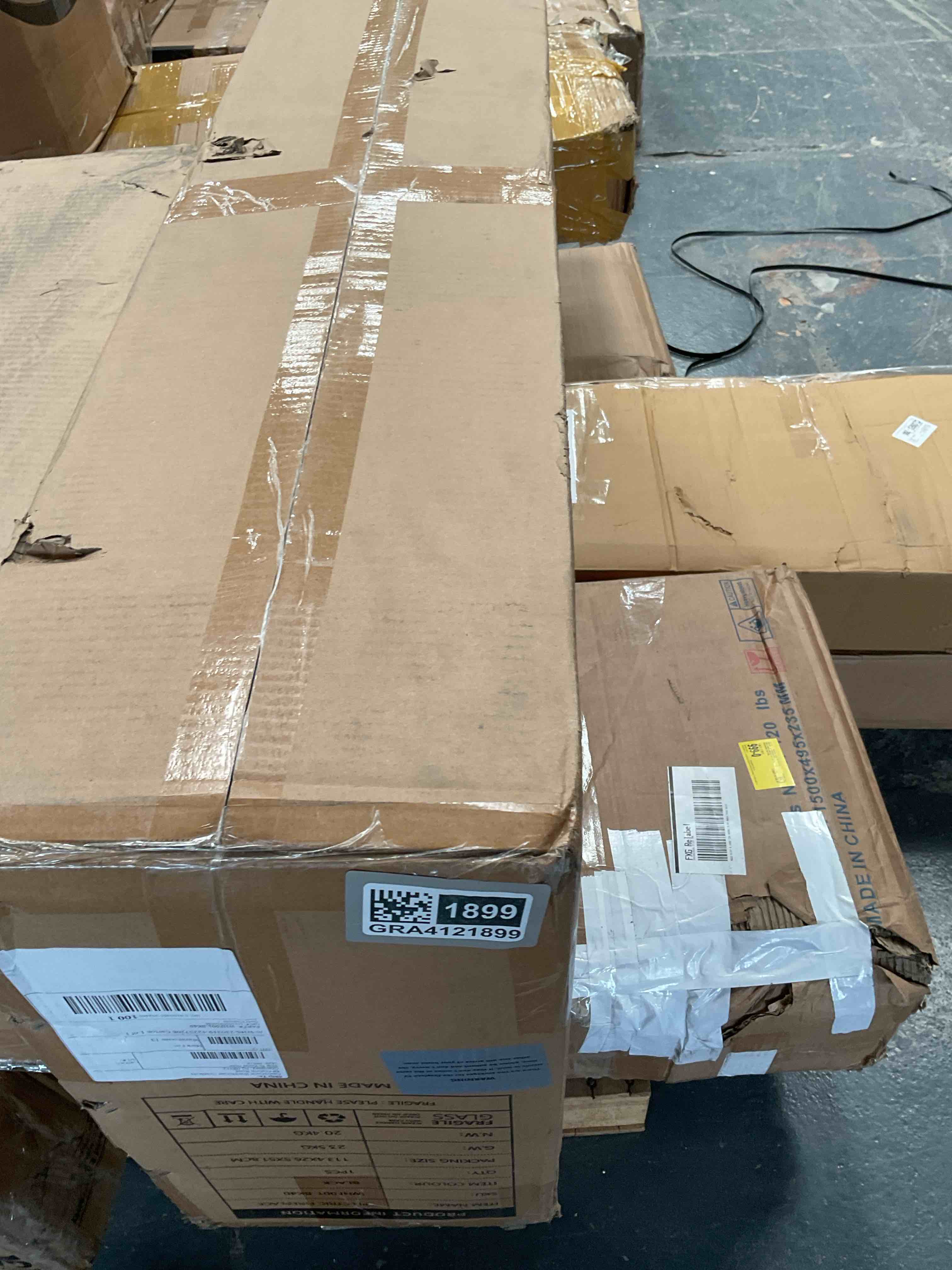 Condition photo showing Good Condition for electric fireplace 