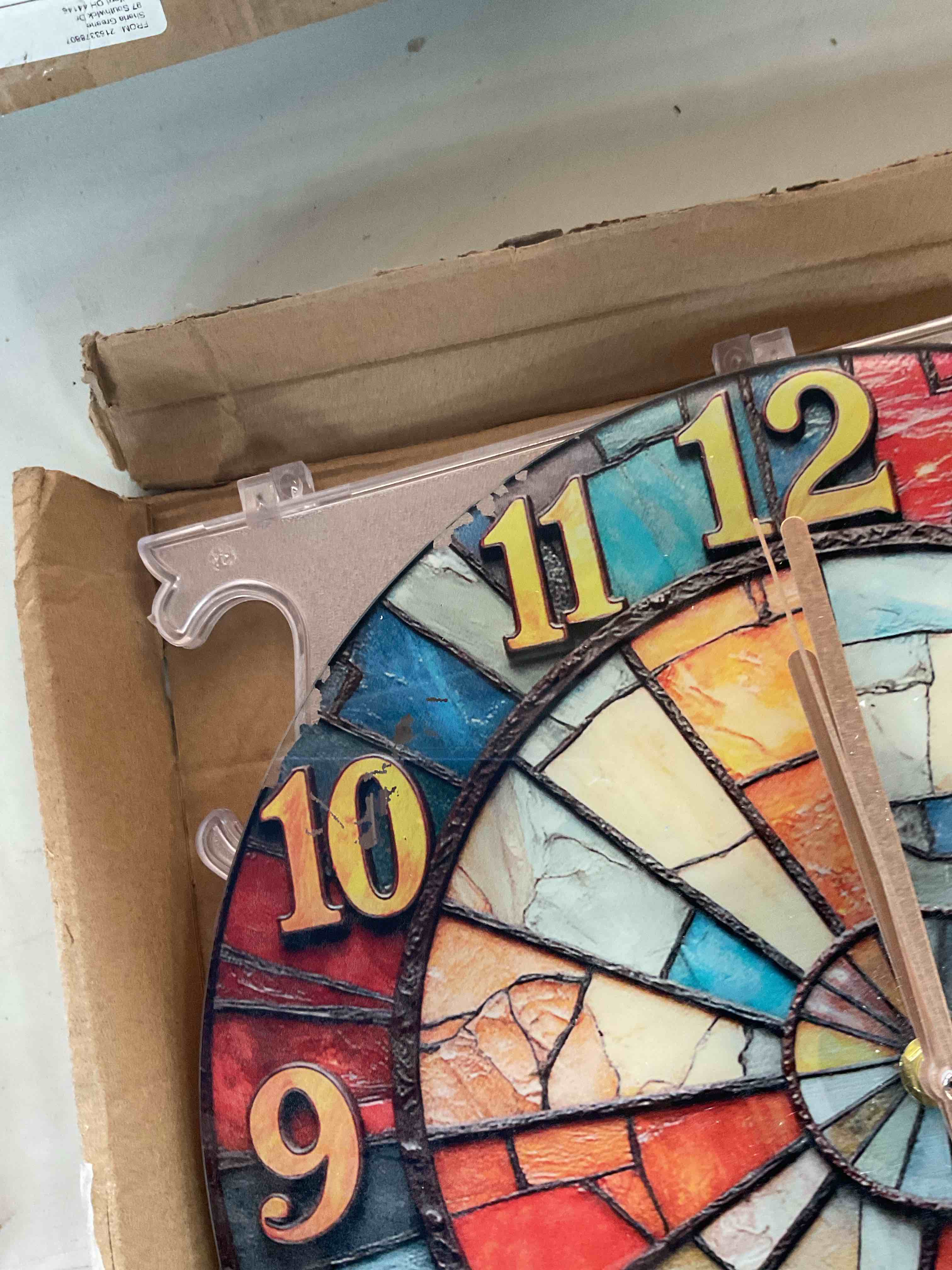 Condition photo showing Good Condition for 12" round tempered glass wall clock with silent quartz movement