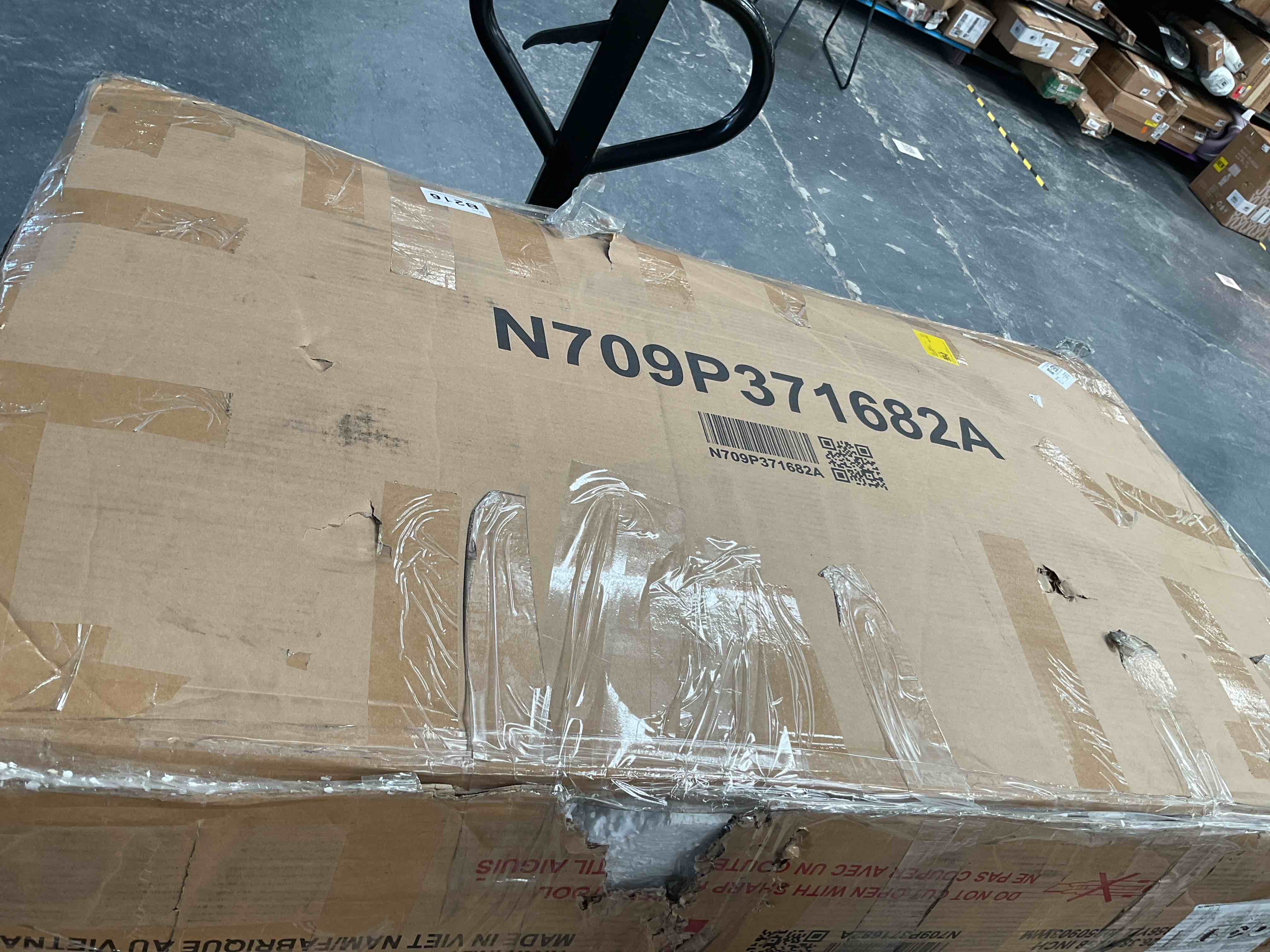 Condition photo showing Good Condition for beige twin bed