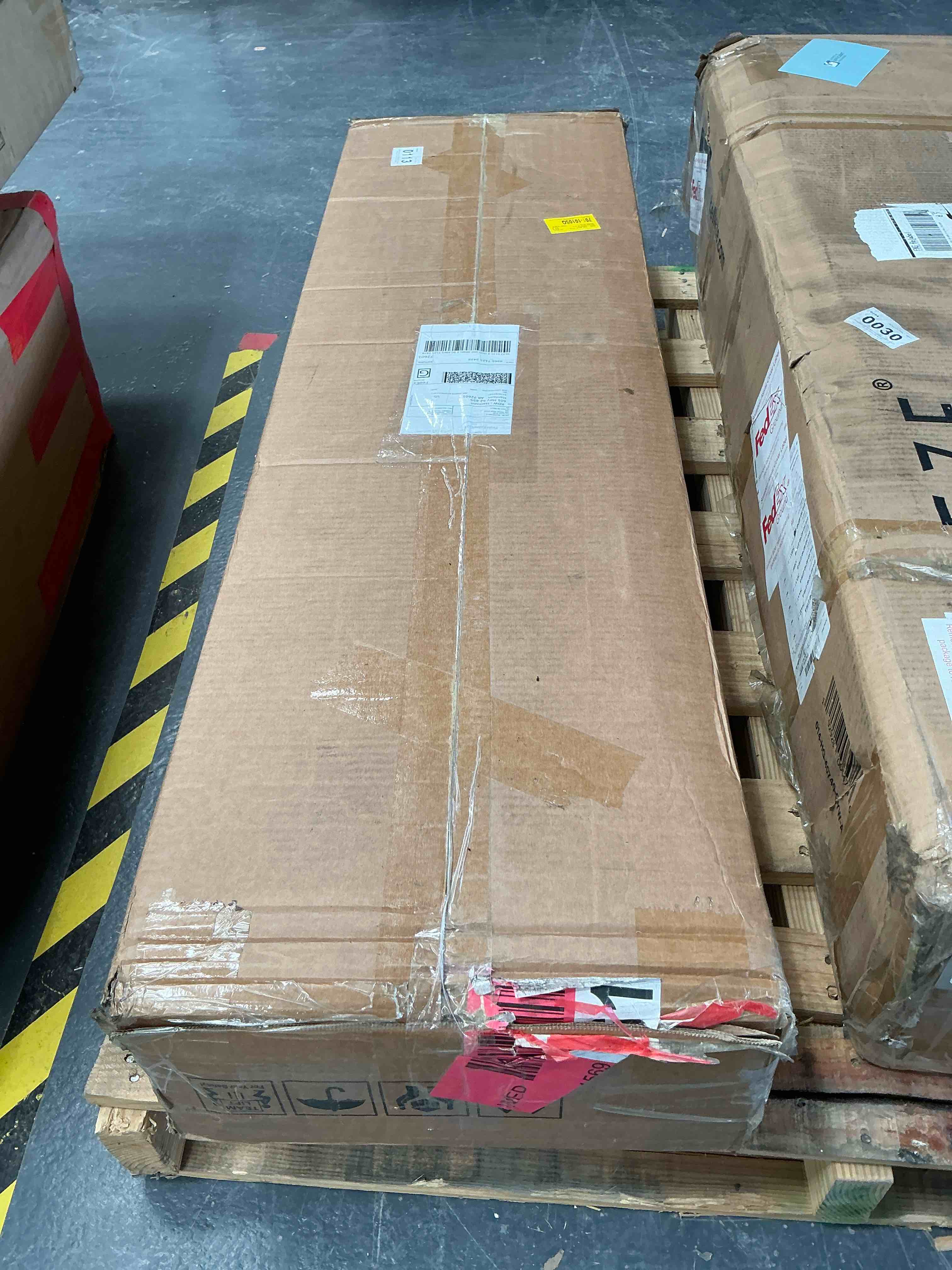 Condition photo showing Good Condition for breisch 47.2'' console table