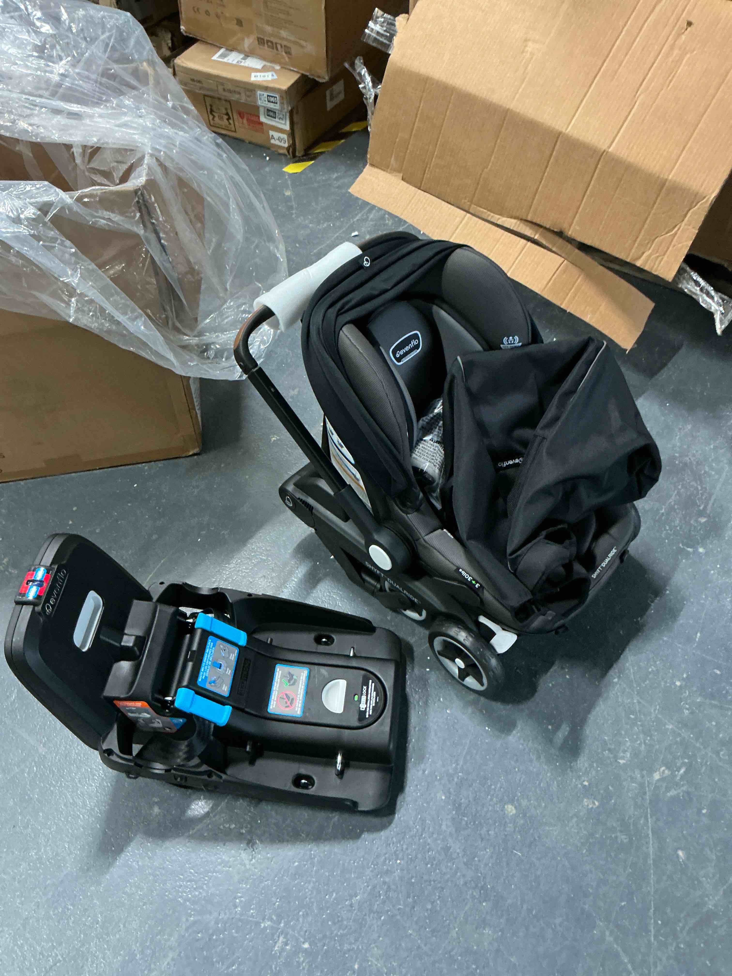 Condition photo showing Good Condition for evenflo shyft duel ride