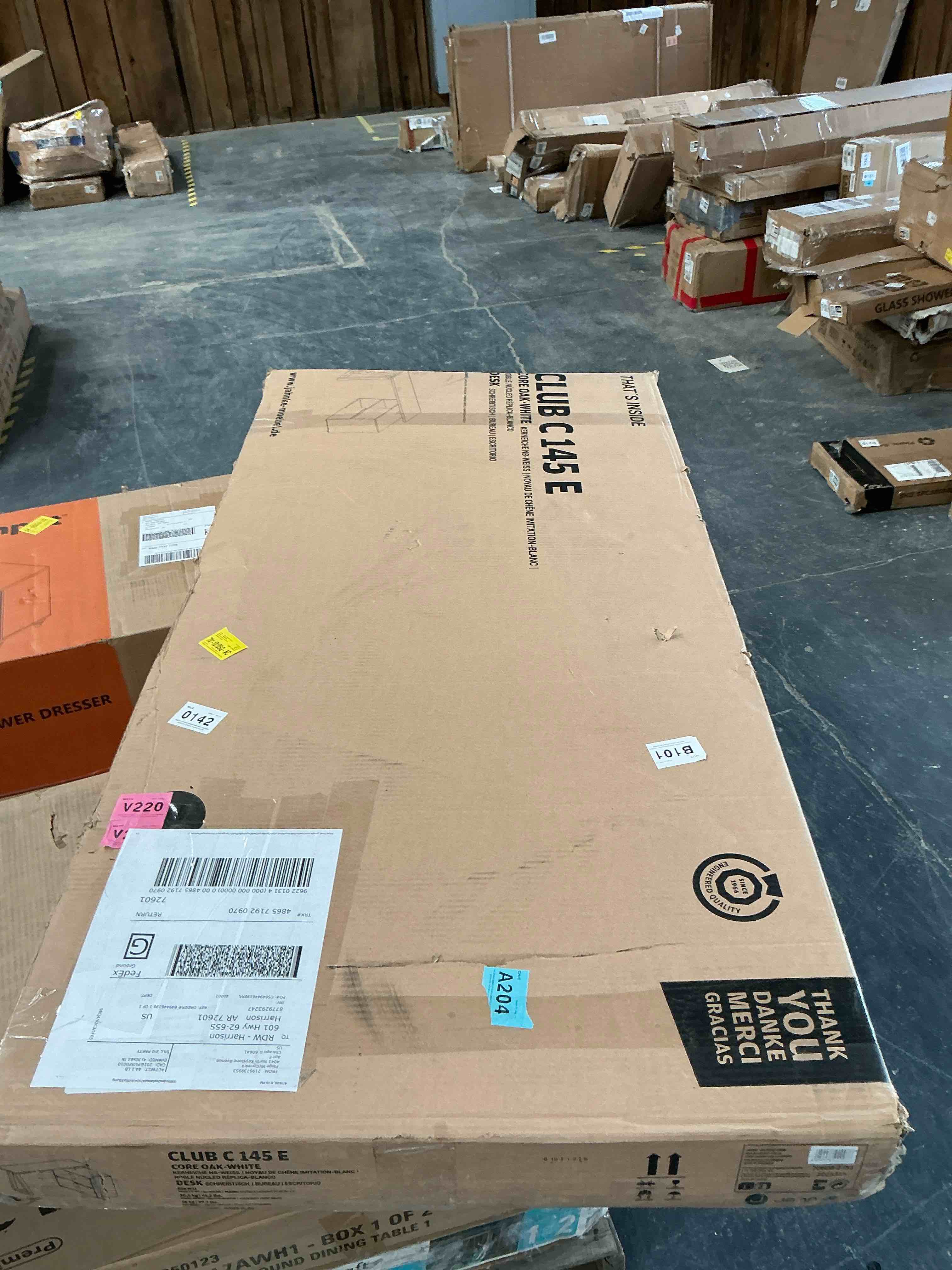 https://s3.amazonaws.com/lotting-images-prod/RustDustWanderlust/GRA4122172_1777486189535.jpeg