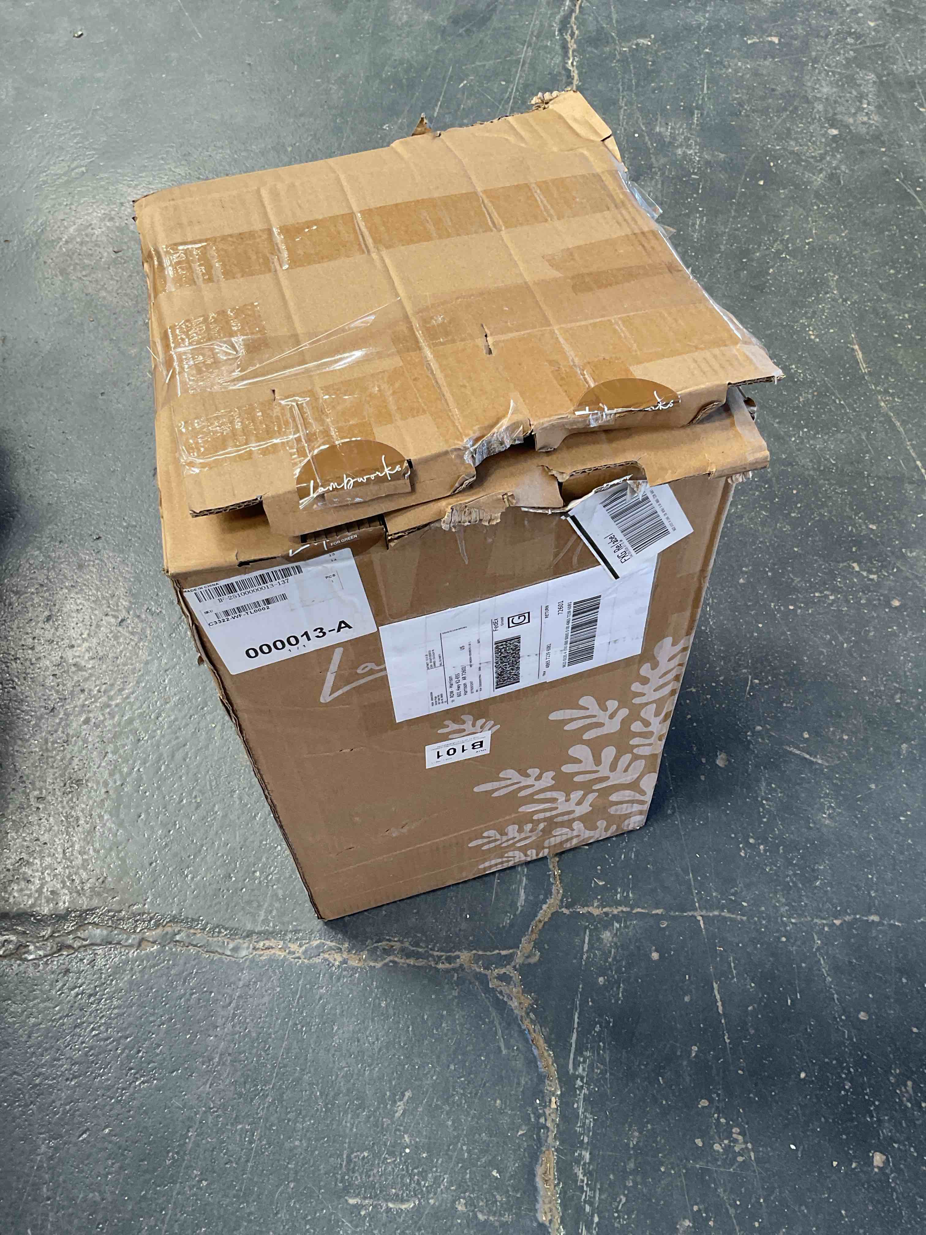 https://s3.amazonaws.com/lotting-images-prod/RustDustWanderlust/GRA4122590_1778343732773.jpeg