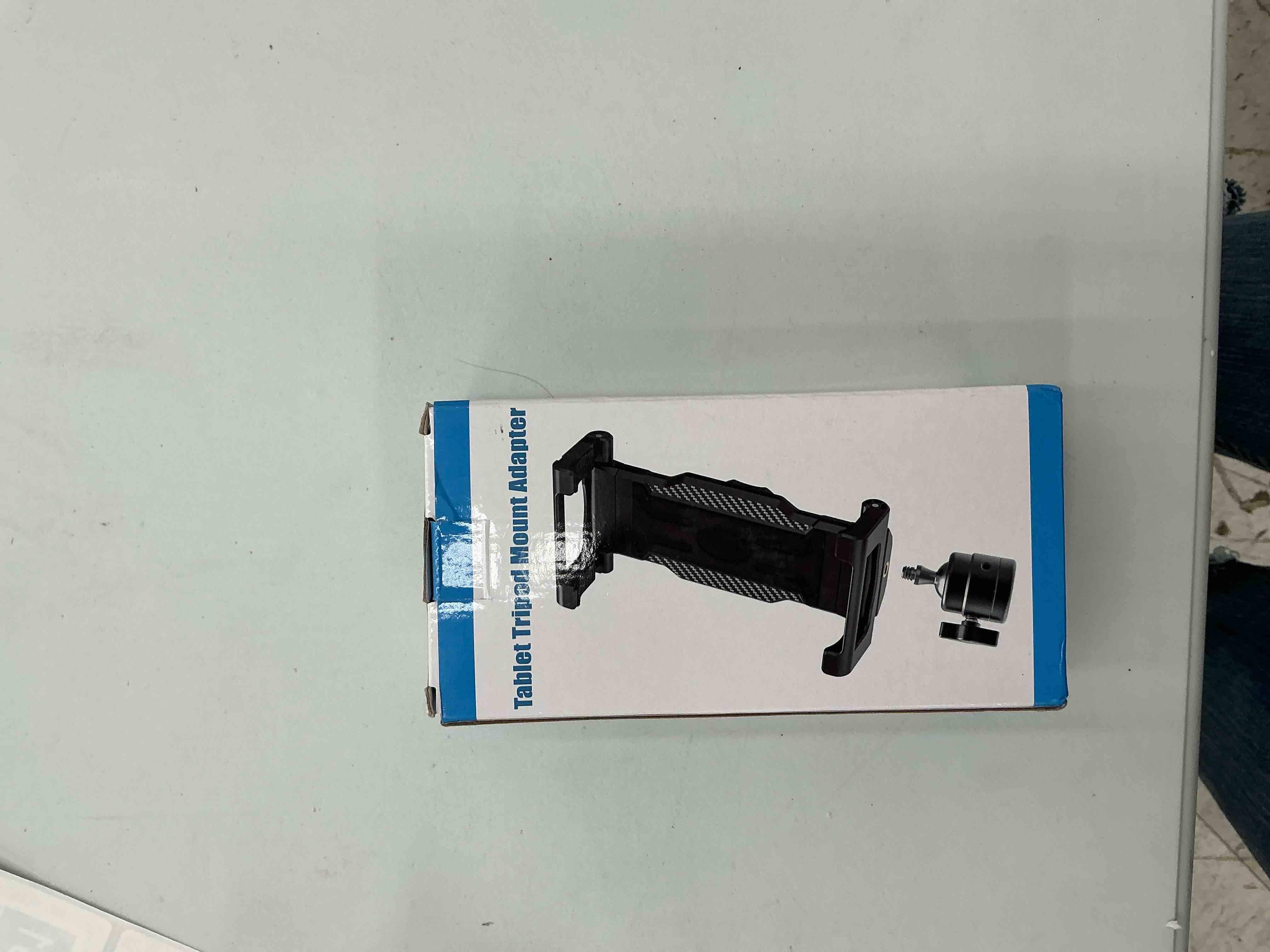 Tablet tripod mount adapter