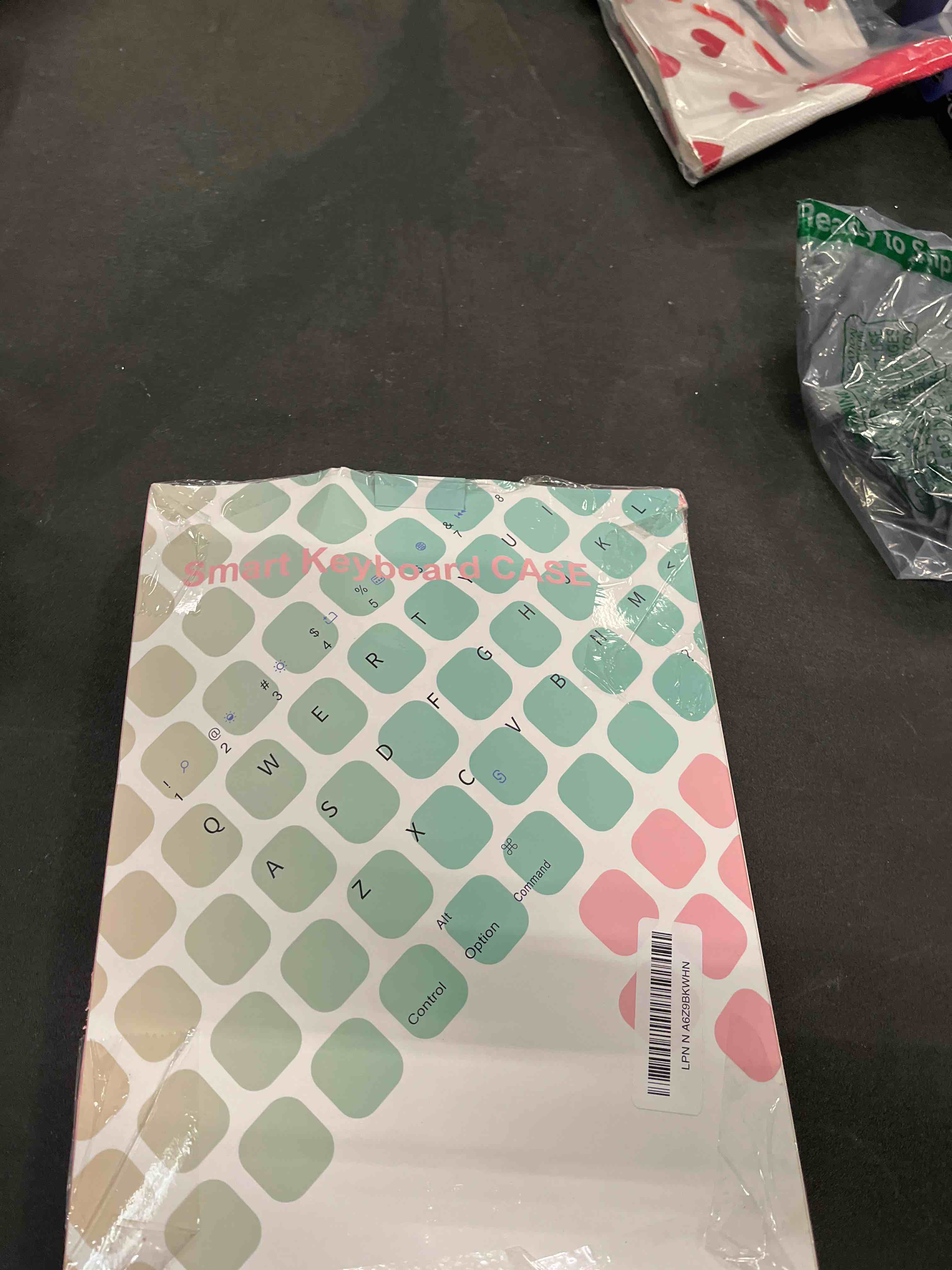 Keyboard Case for iPad Pro 13 (M5 2025/M4 2024) with Mouse, Magnetic Detachable Cute Candy Color Rou