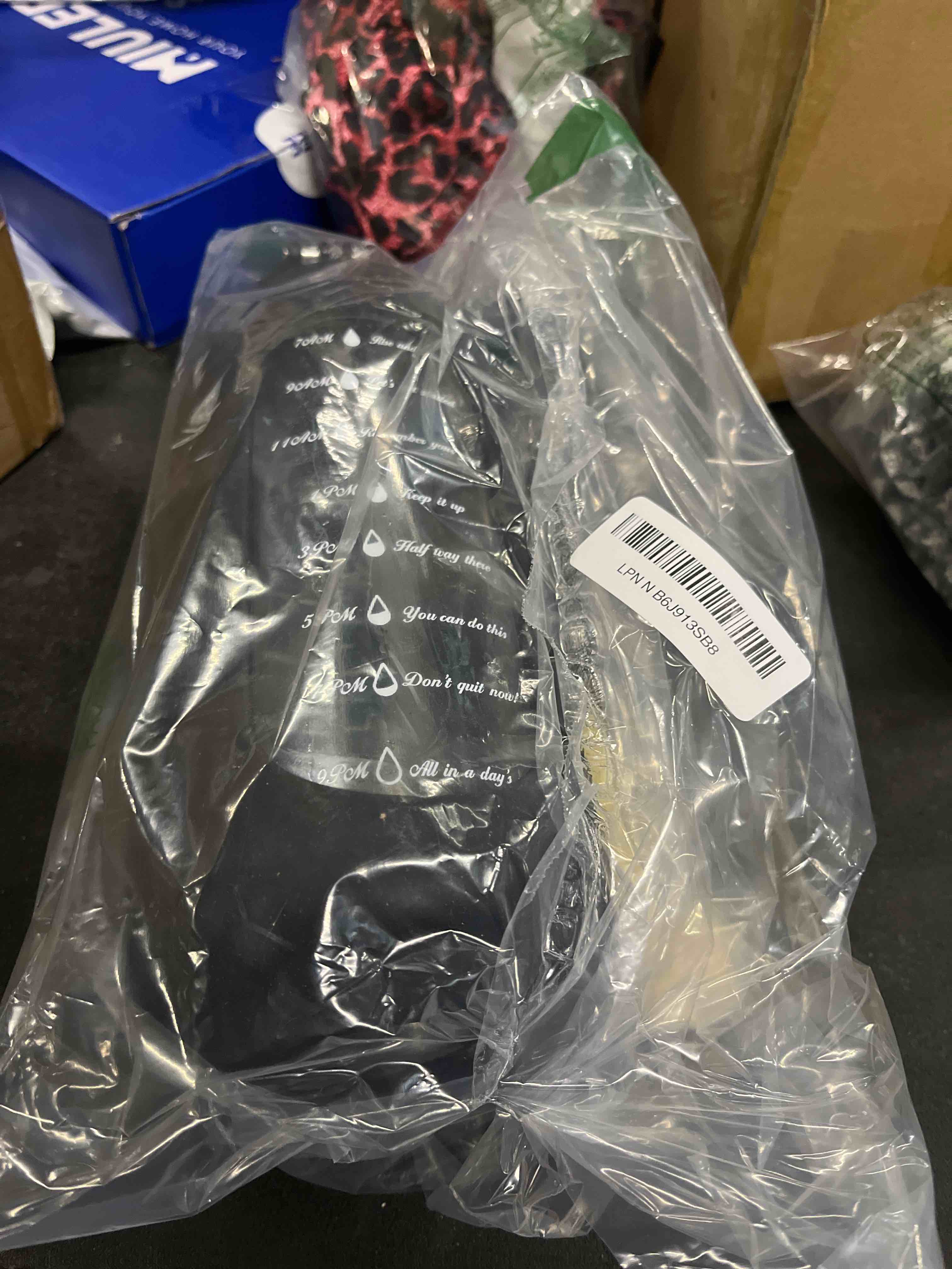 chunmo 64 oz Glass Water Bolttles with Straw Half Gallon Large Motivational Water Bottle with Time M