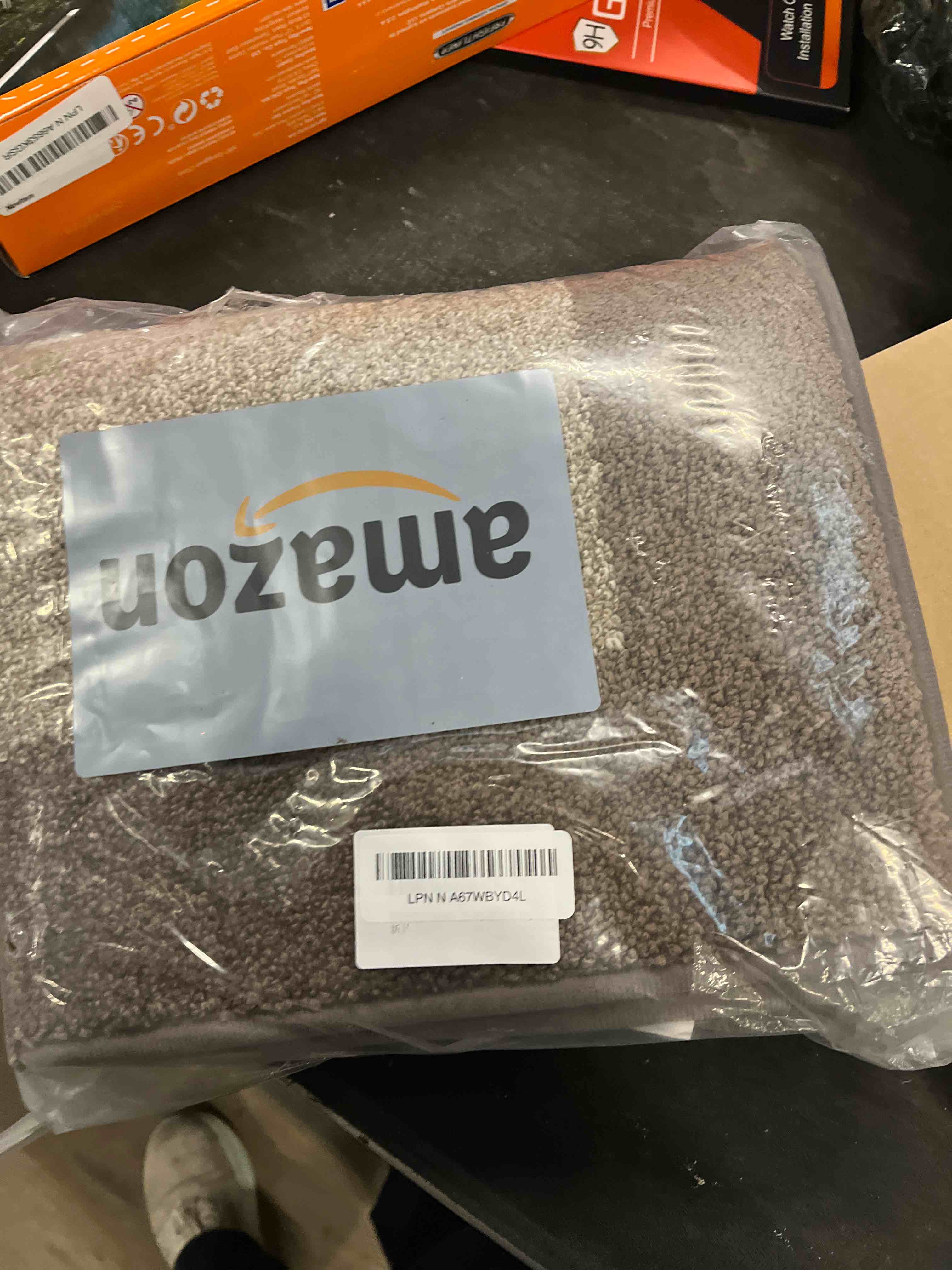 Condition photo showing Good Condition for Machine Washable Kitchen Rug 24" x 36", Non Slip Kitchen Mat for Floor, Absorbent Entrance Throw Rug for Bedroom, Hallway, Bathroom, Door 24" x 36" Beige