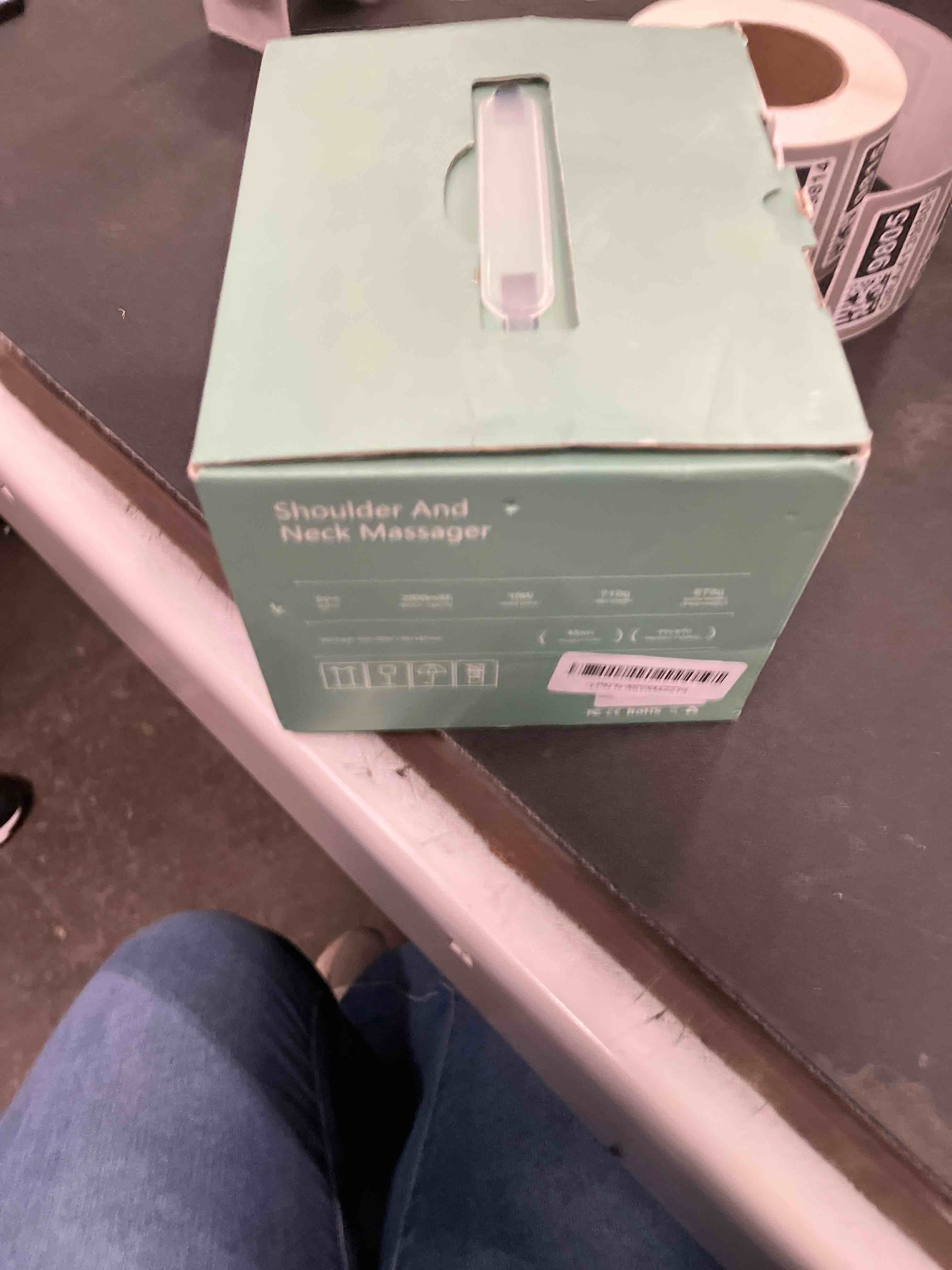 Condition photo showing Good Condition for Bionic Hand Neck & Shoulder Massager with Heat, 5D Shiatsu Kneading Deep Tissue Electric Neck Back M