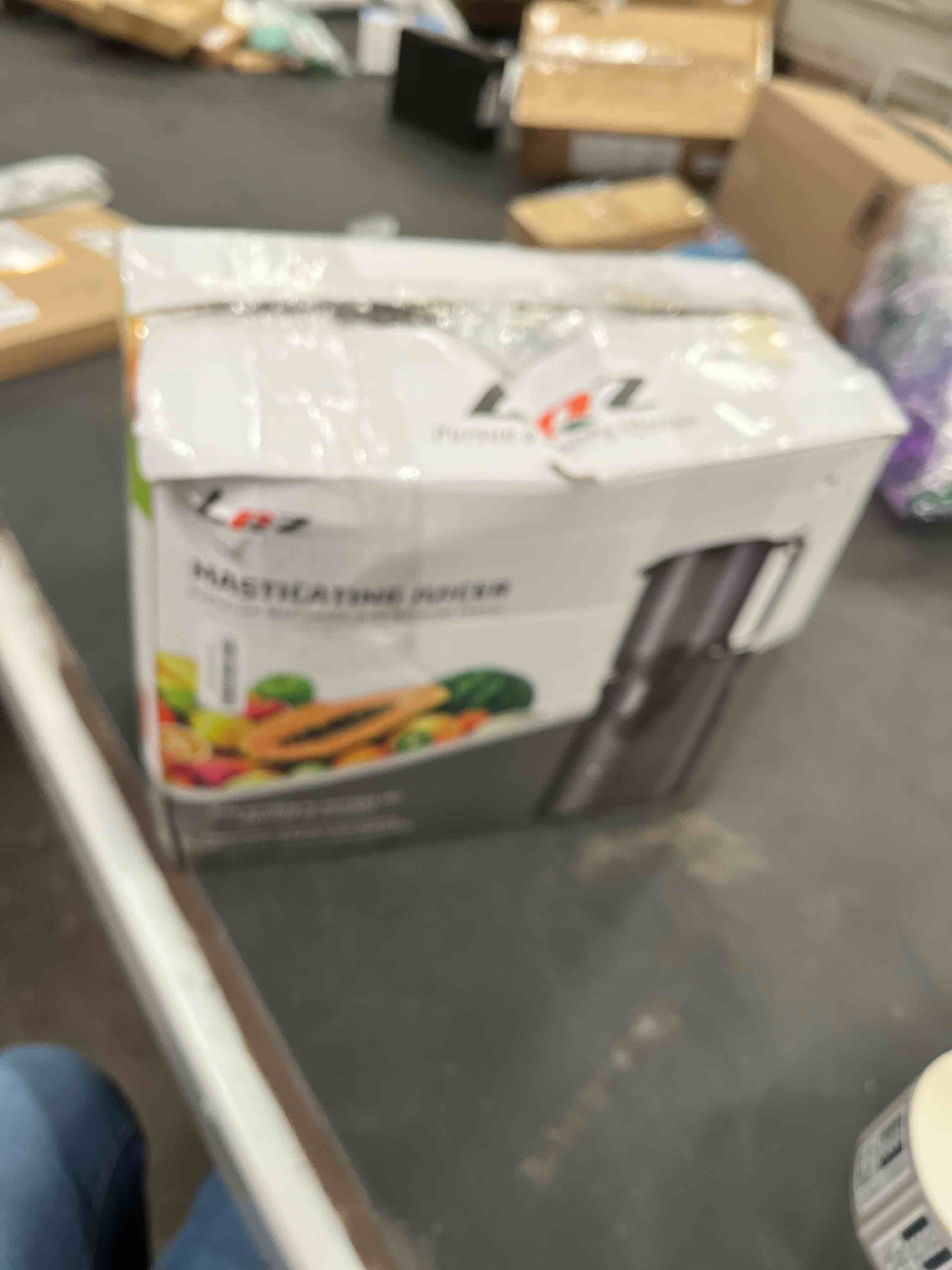 Condition photo showing Good Condition for Cold Press Juicer, Juicer Machines with 5.4" Wide Feed Chute for Juice Extractor, Professional Slow Masticating Juicer for Whole Vegetables & Fruits with High Juice Yield, Easy to Clean (Black)