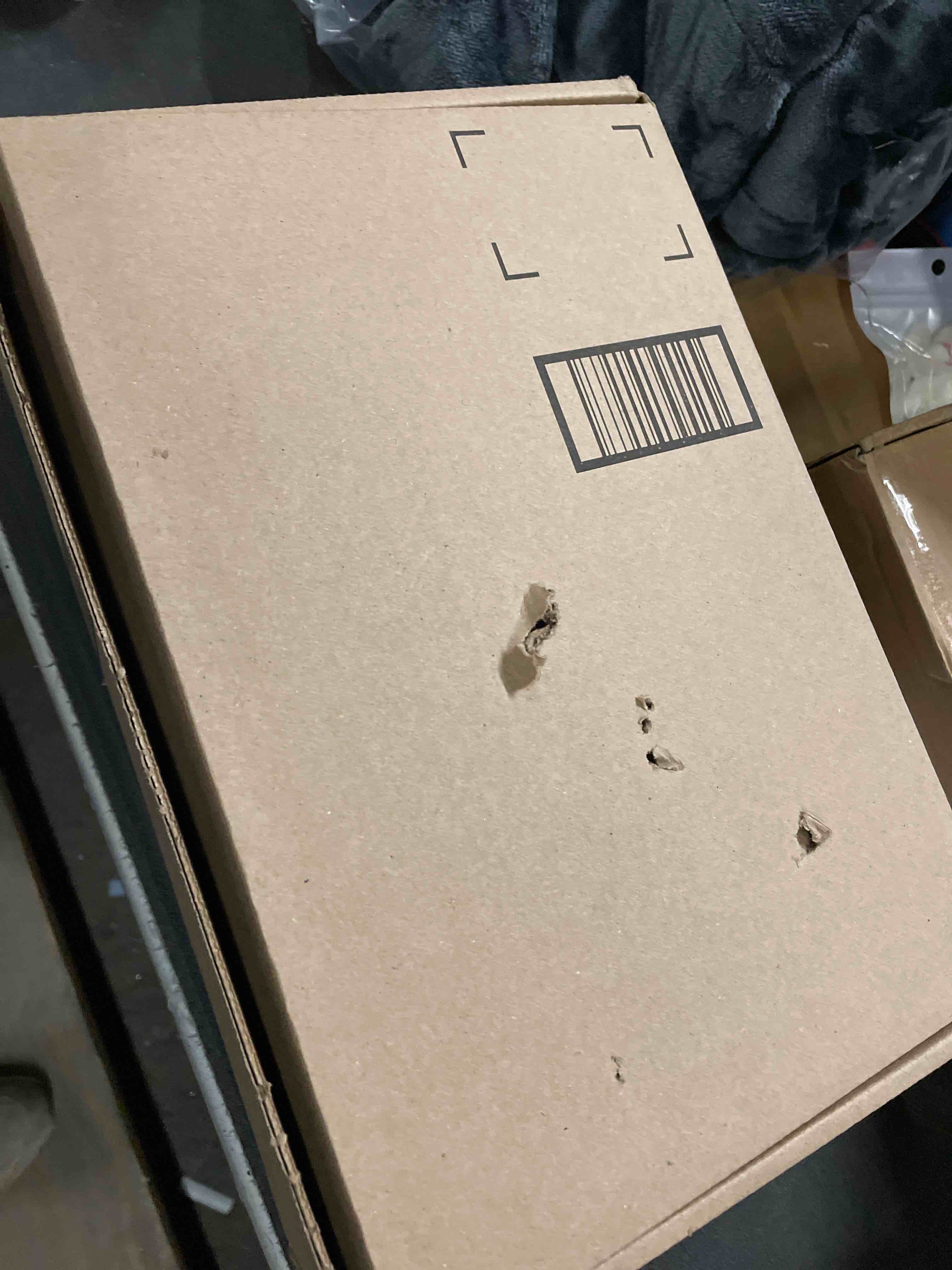 Men's High-Top Basketball Shoes with Wear-Resistant and Anti-Slip Soles Running Shoes with Graffiti 