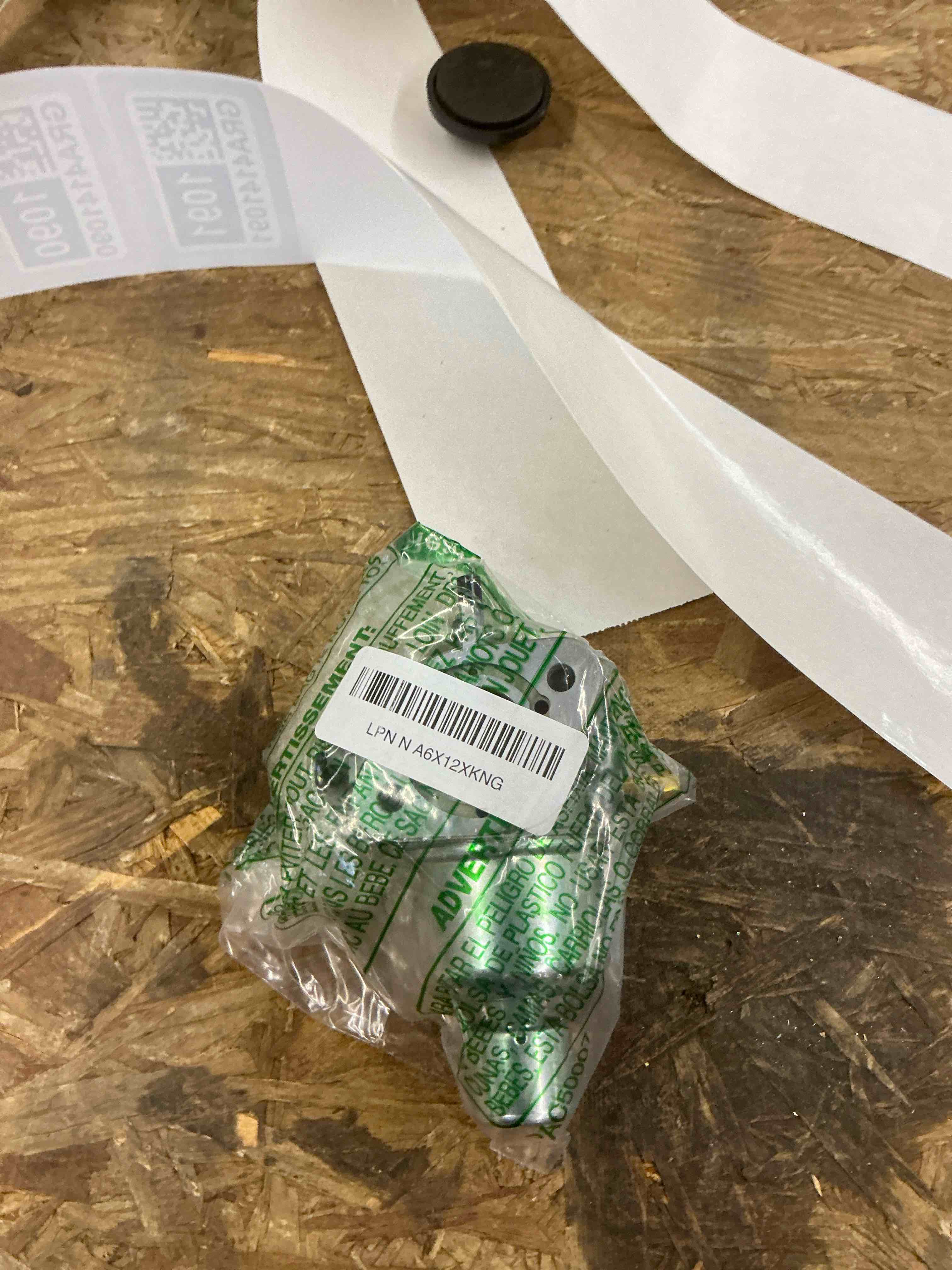 Condition photo showing Good Condition for Carbhub 24 853 32-S Carburetor for Kohler Engines (KSF) 24 853 32-S