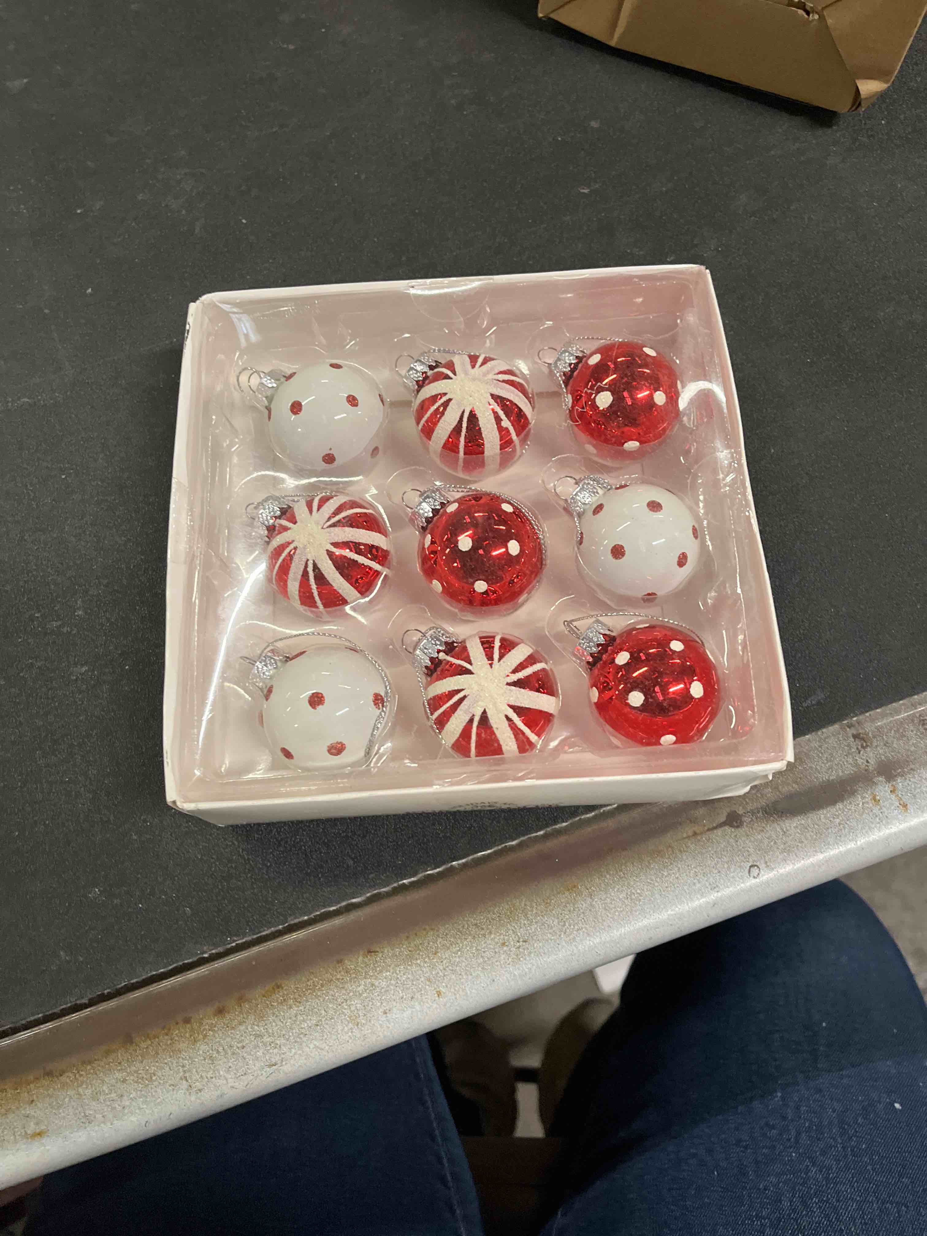 Condition photo showing Good Condition for 40MM Red and White Glass Ball Ornaments, 9-Piece Box Set