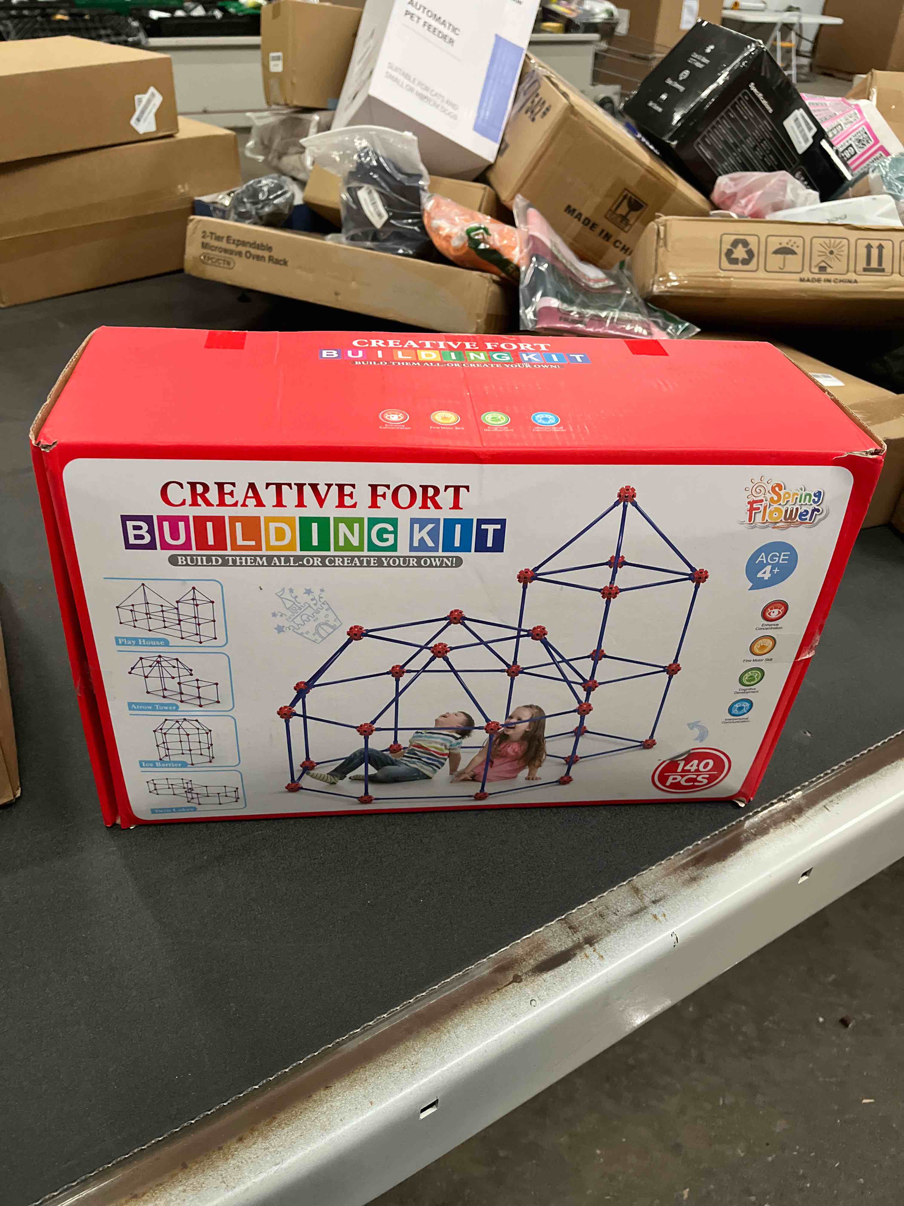 Condition photo showing Good Condition for Fort Building Kit for Kids,STEM Construction Toys, Christmas & Birthday Gift for 4 5 6 7 8 9 10 11 12 Years Old Boys and Girls,Ultimate Creative Set for Indoor & Outdoors Activity,140 Pcs,Original Red 140