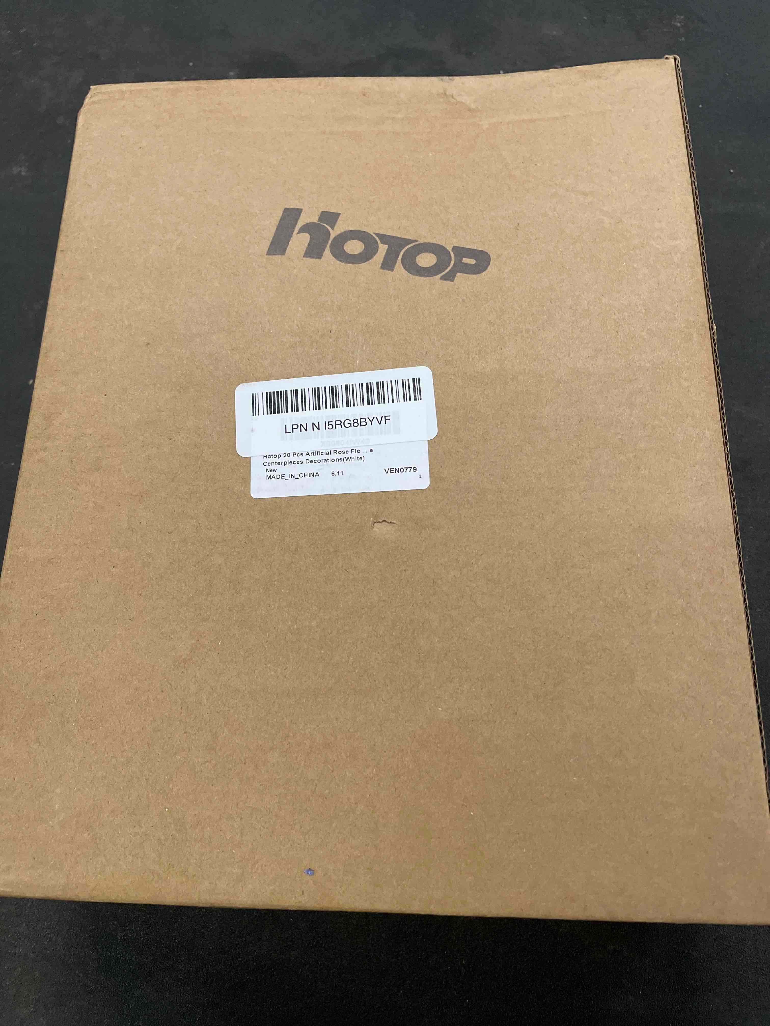 Condition photo showing Good Condition for Hotop 20 Pcs Artificial Rose Flowers with Long Stem,Real Touch Silk Realistic Plastic Bouquet Roses Bulk for Home Decor Bridal Wedding Party Table Centerpieces Decorations(White)