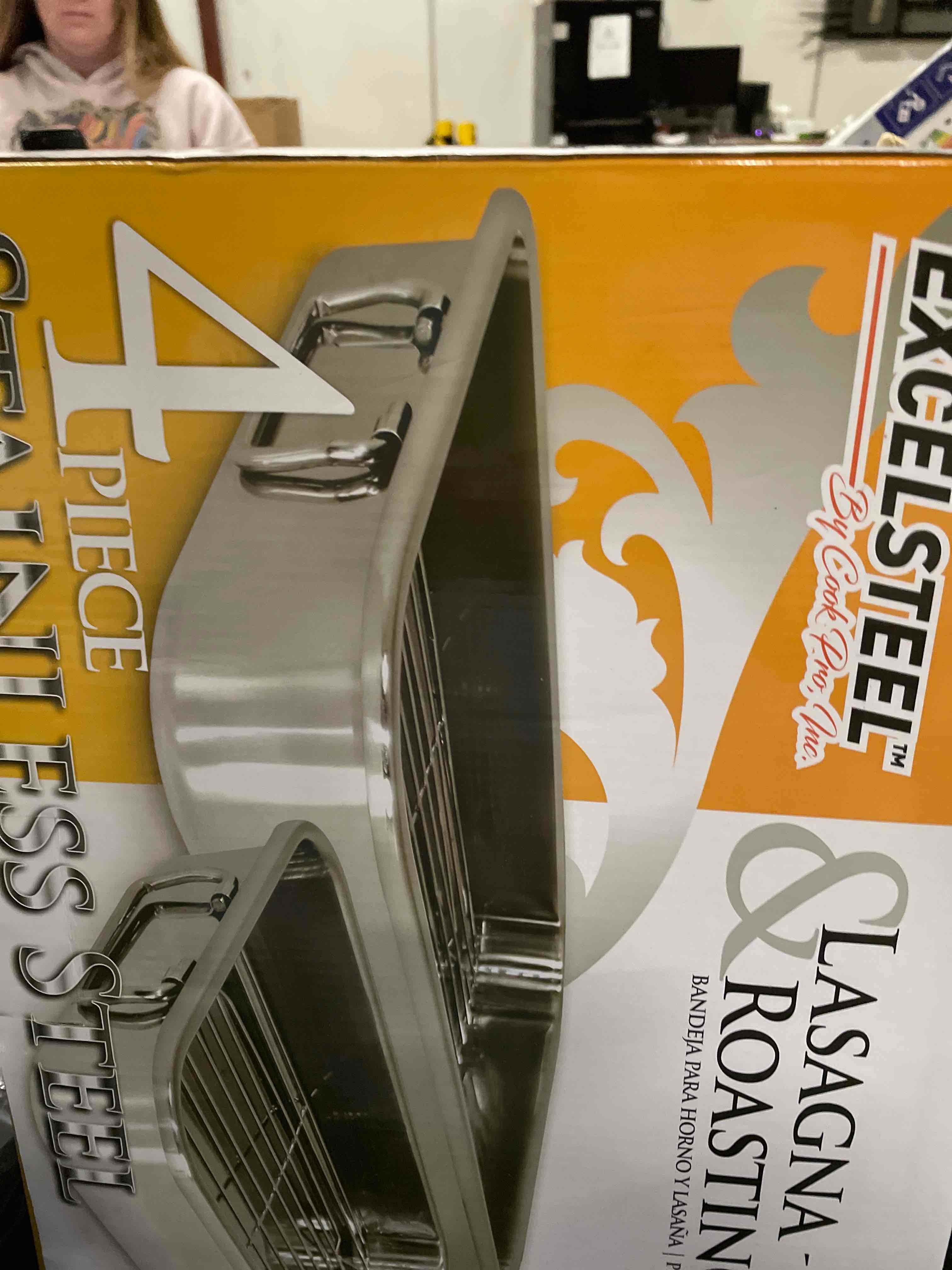 Condition photo showing Good Condition for Cook Pro 4-Piece All-in-1 Lasagna and Roasting Pan