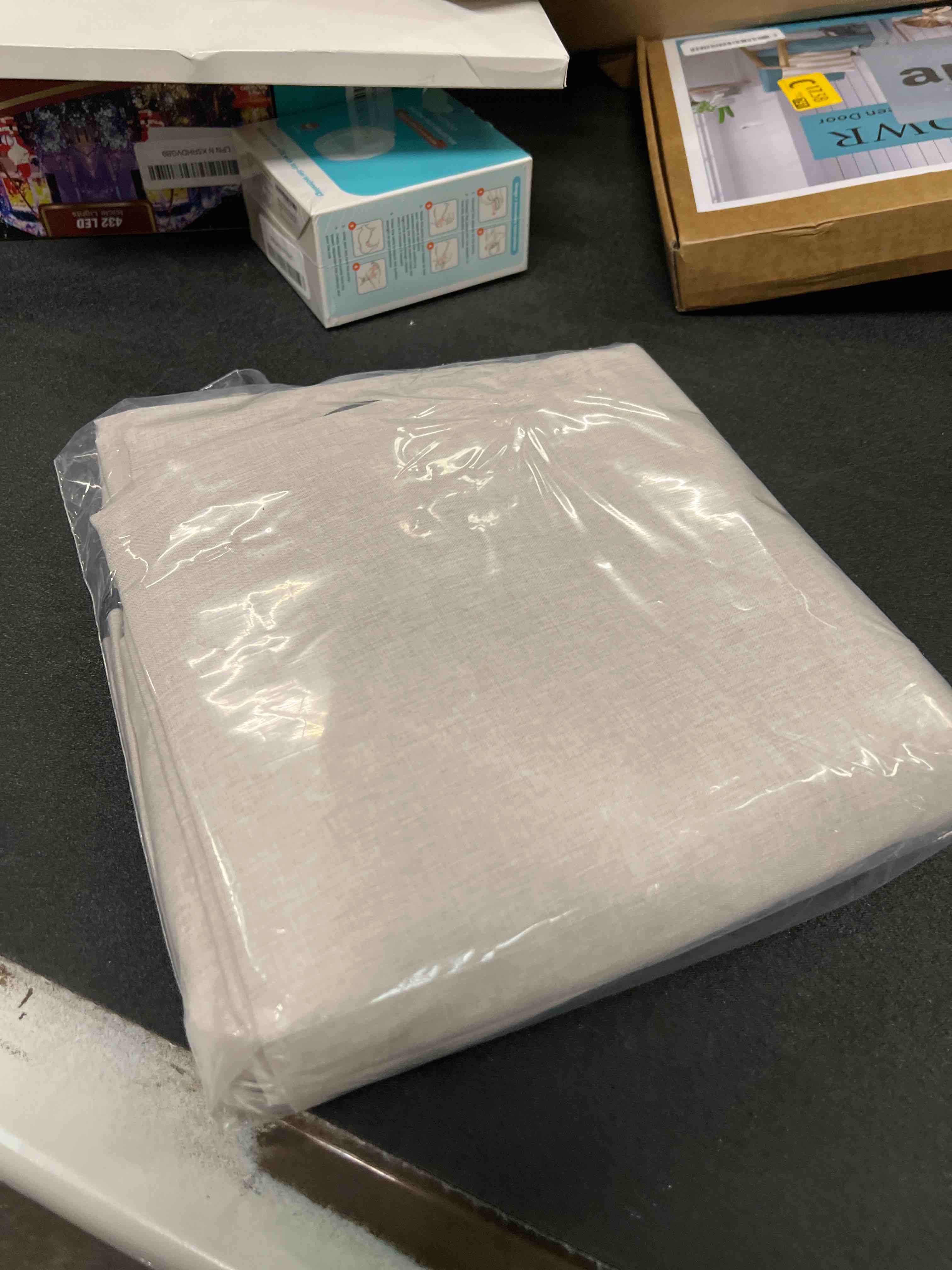 Condition photo showing Good Condition for MIULEE Beige Scalloped Shower Curtain Linen Textured with 12 Metal Hooks Cute Heavy Duty Washable Waterproof Neutral Thick Cloth Shower Curtains with Black Border for Bathroom Bathtub,W72*L72 Cream Cream 72"W x 72"L (Pack of 1)