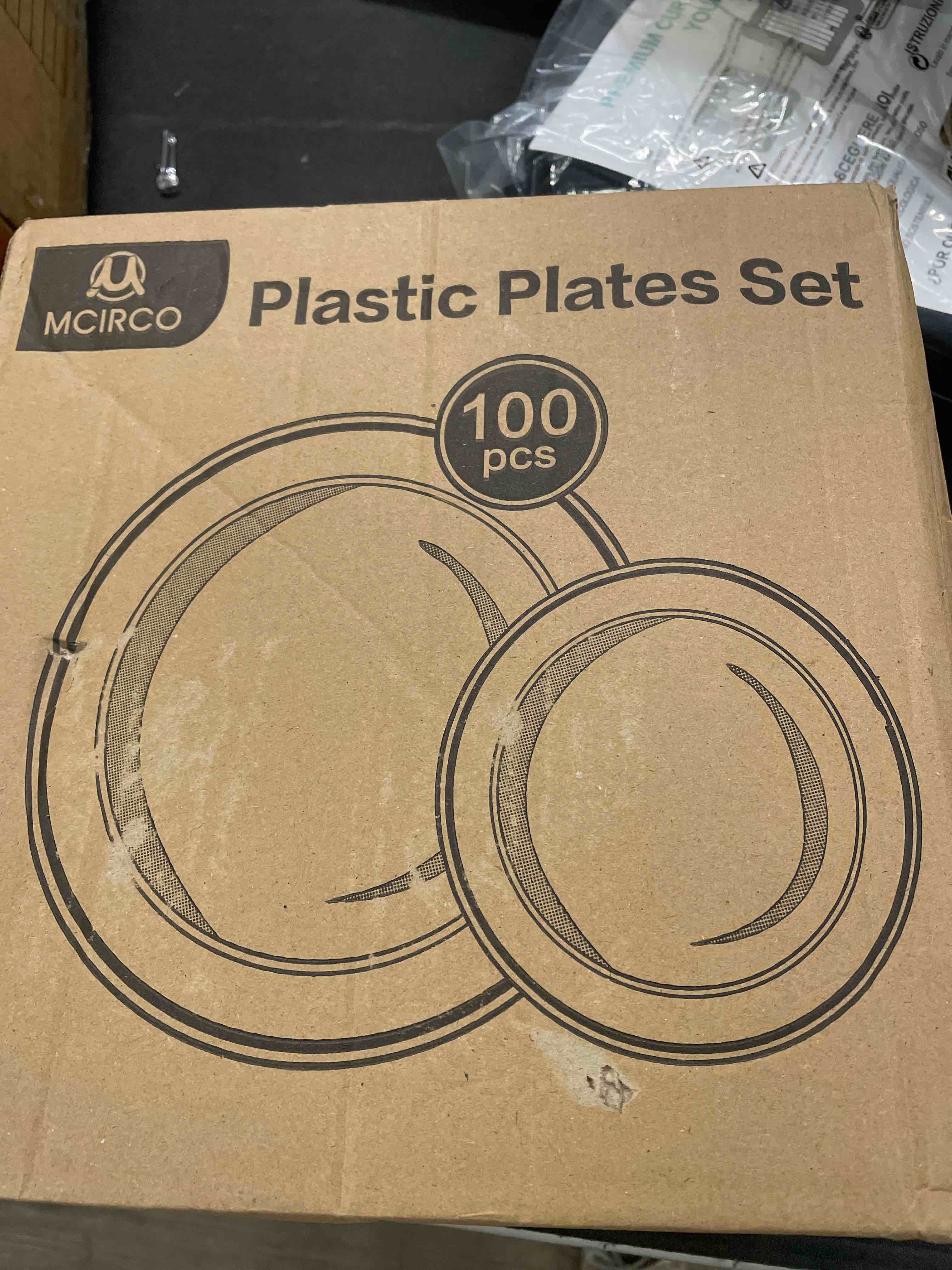 Condition photo showing Good Condition for Gold Plastic Plates, MCIRCO 100 Pieces Disposable Party Plates for Weddings, Premium Gold Rim Plates, Include 50 10.25 Inch Dinner Plates and 50 7.5 Inch Dessert Appetizer Plates 100pcs gold