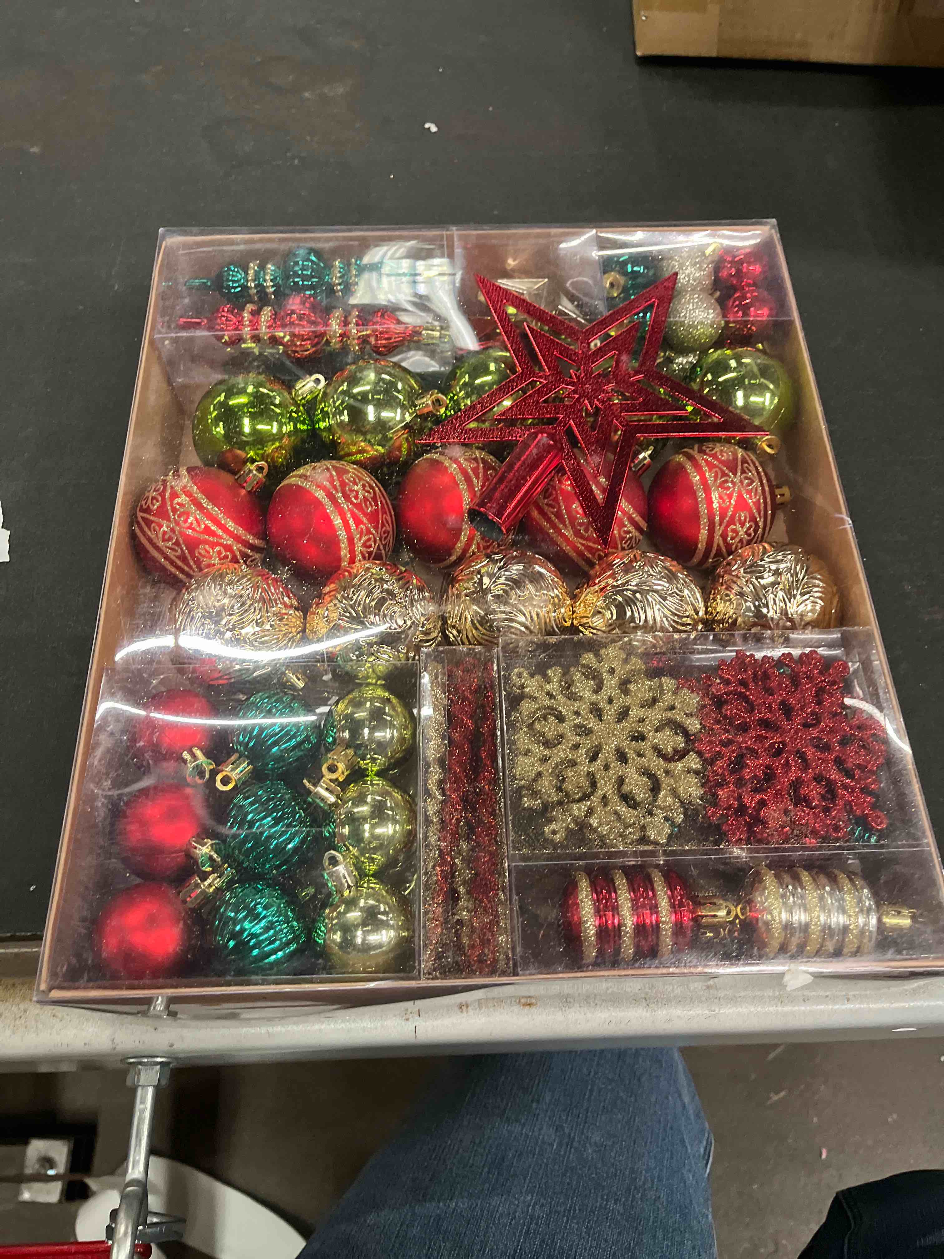 Condition photo showing Good Condition for Christmas Tree Ornaments 78 Pack Christmas Tree Decorations Red and Green Gold Christmas Ball Shatterproof Hanging Tree Ornament Set Assorted Set with Hooks 78pcs