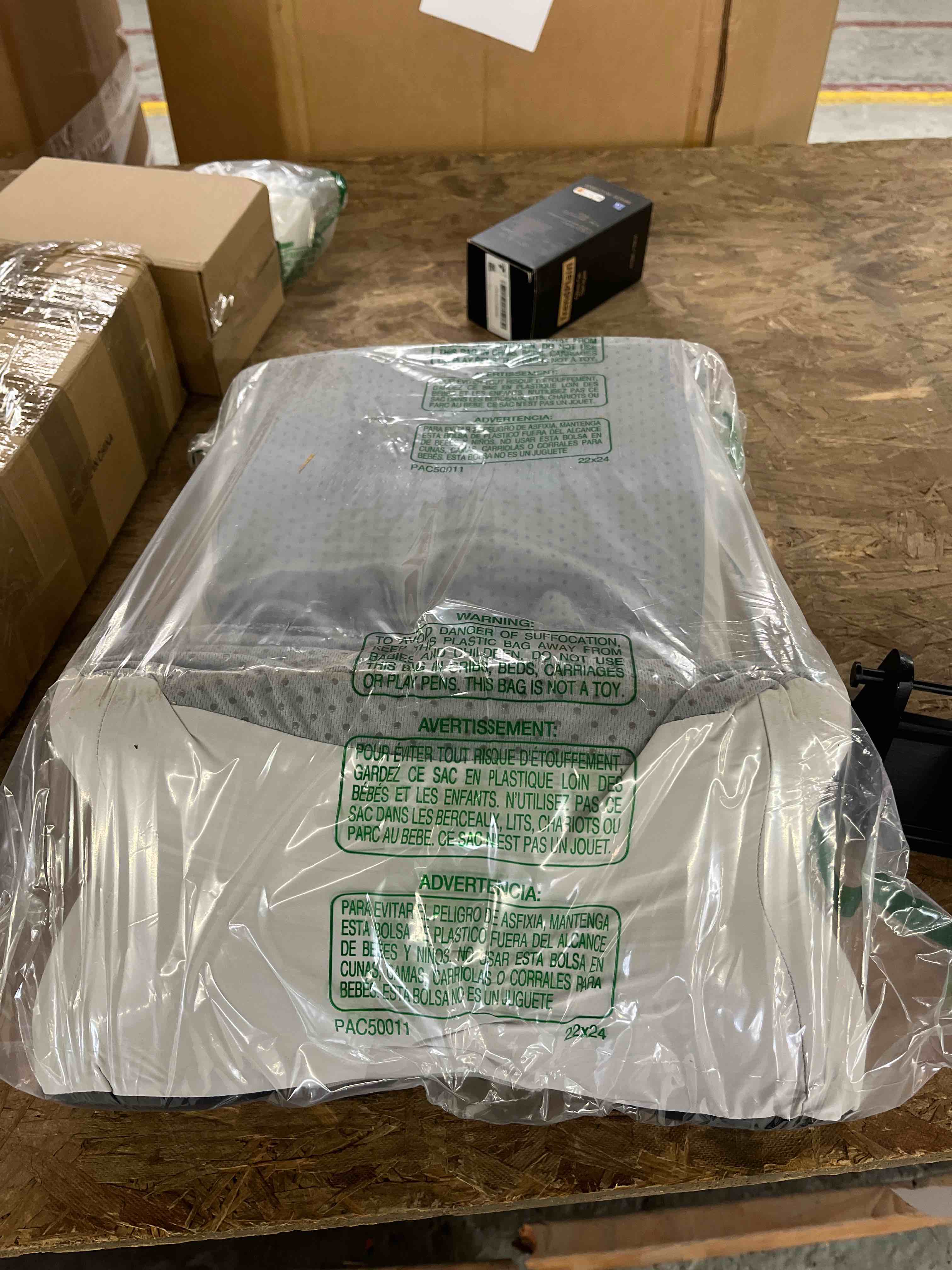 Condition photo showing Good Condition for YouBath Reading Prone, Ergonomic Back Support Pillow for Bed Sitting Up Prone Pillow Face Down Sleep,Resting,Relaxing Back Pain Relief, with Washable Cover Black