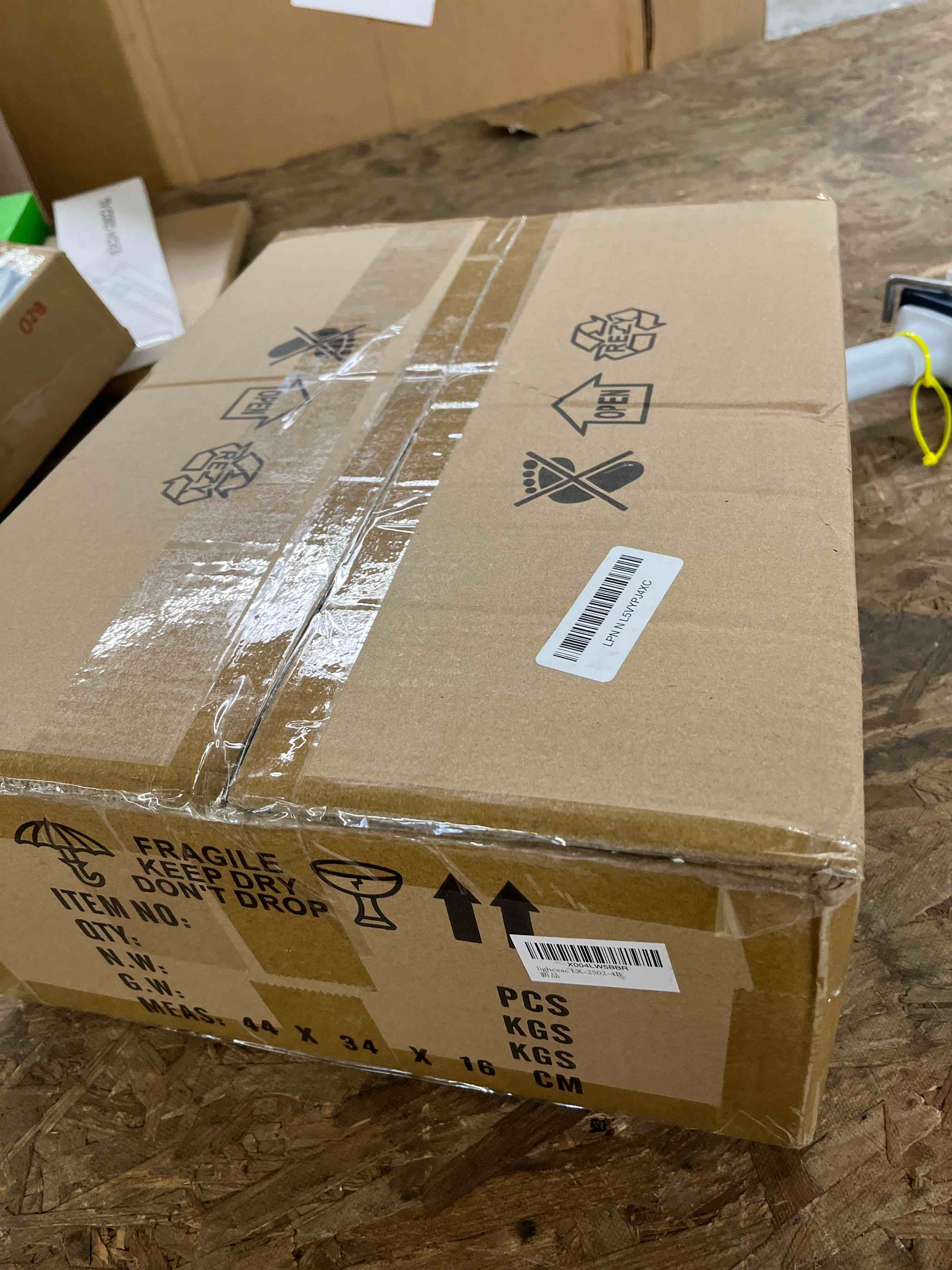 Condition photo showing Good Condition for lighceac Modern 12.8“ Black Crystal Chandelier Ceiling Light Fixtures for Dining Room Luxury Glam 4-Light Crystal Chandeliers Lighting for Bedroom Entryway Hallway Living Room Kitchen Island Foyer 4-Light, 12.8“, Black