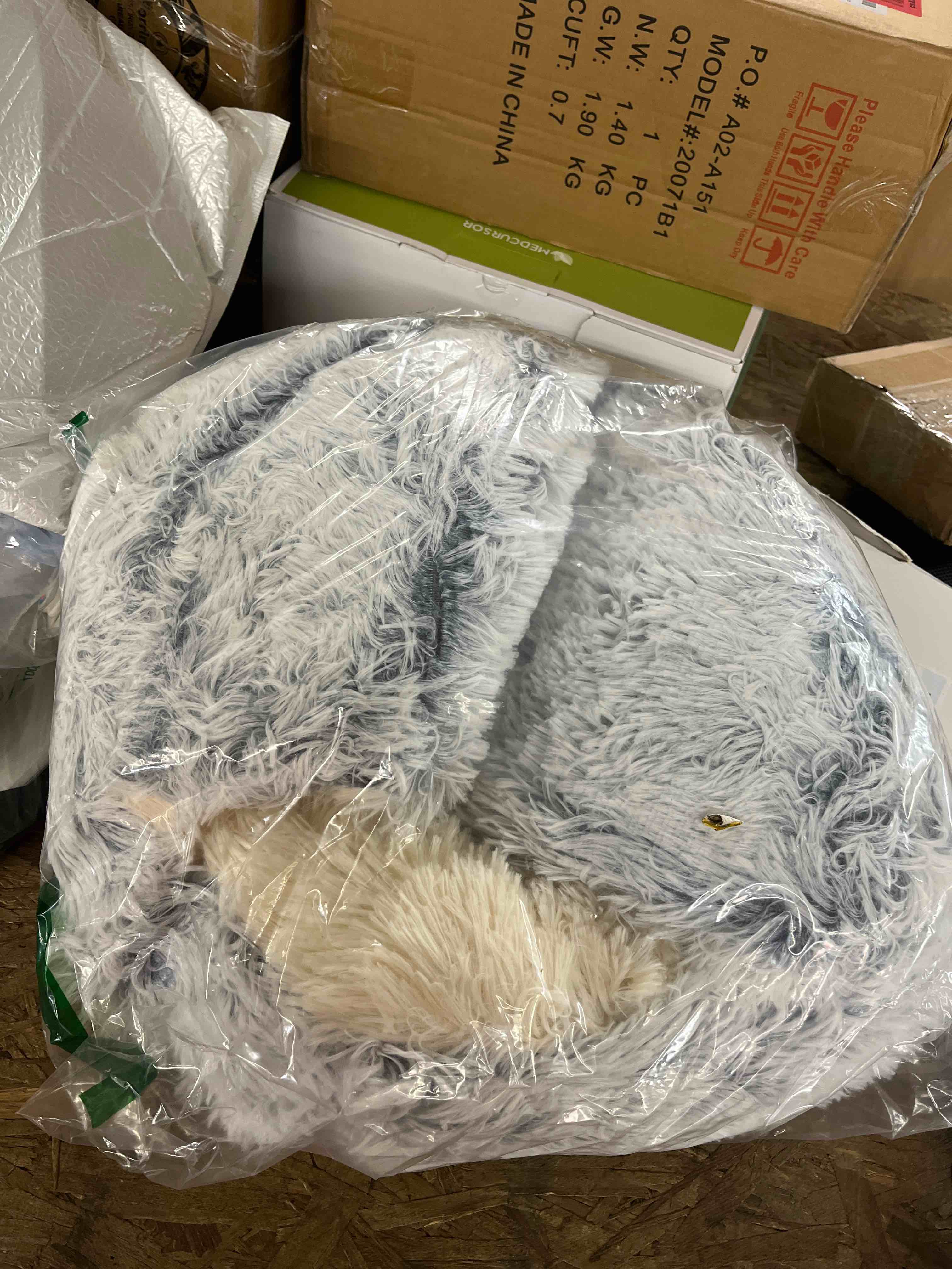 Condition photo showing New/Like New for ShinHye Cat Bed Round Plush Fluffy Hooded Cat Bed Cave, Cozy for Indoor Cats or Small Dog beds, Soothing Pet Beds Doughnut Calm Anti-nxiety Dog Bed - Waterproof Bottom Washable (20×20inch, Grey) 20.0"L x 20.0"W x 6.0"Th grey